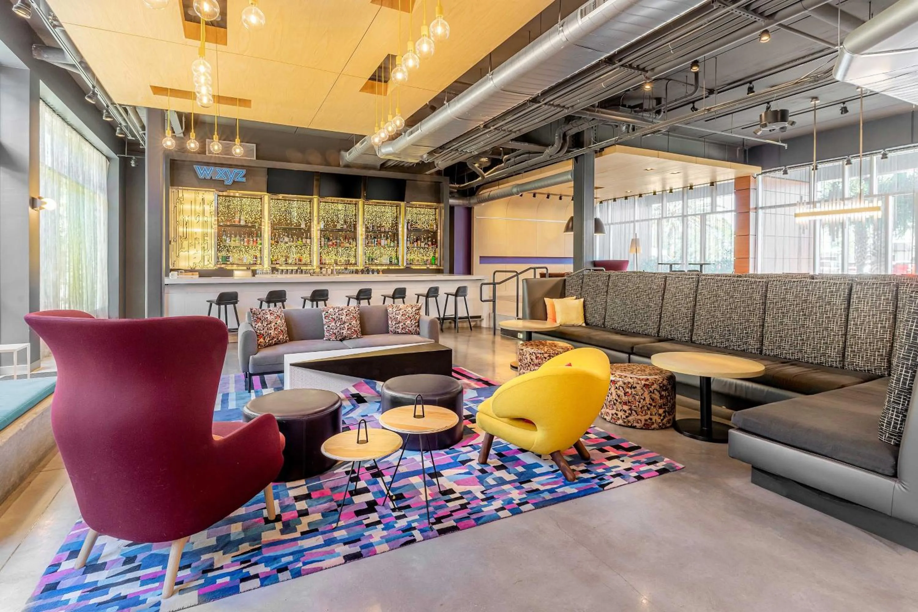 Lounge or bar in Aloft Jacksonville Tapestry Park