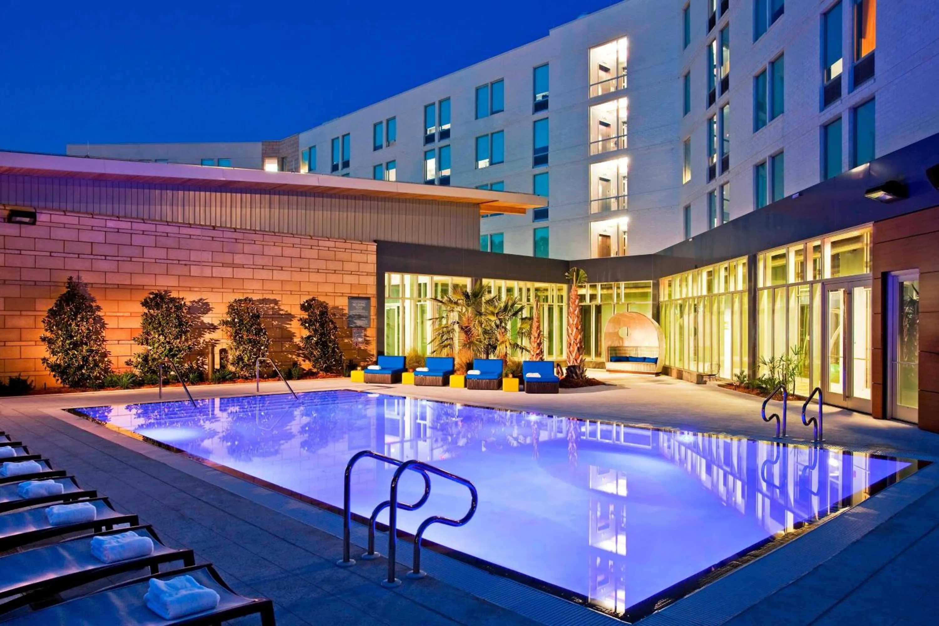 Swimming pool in Aloft Jacksonville Tapestry Park