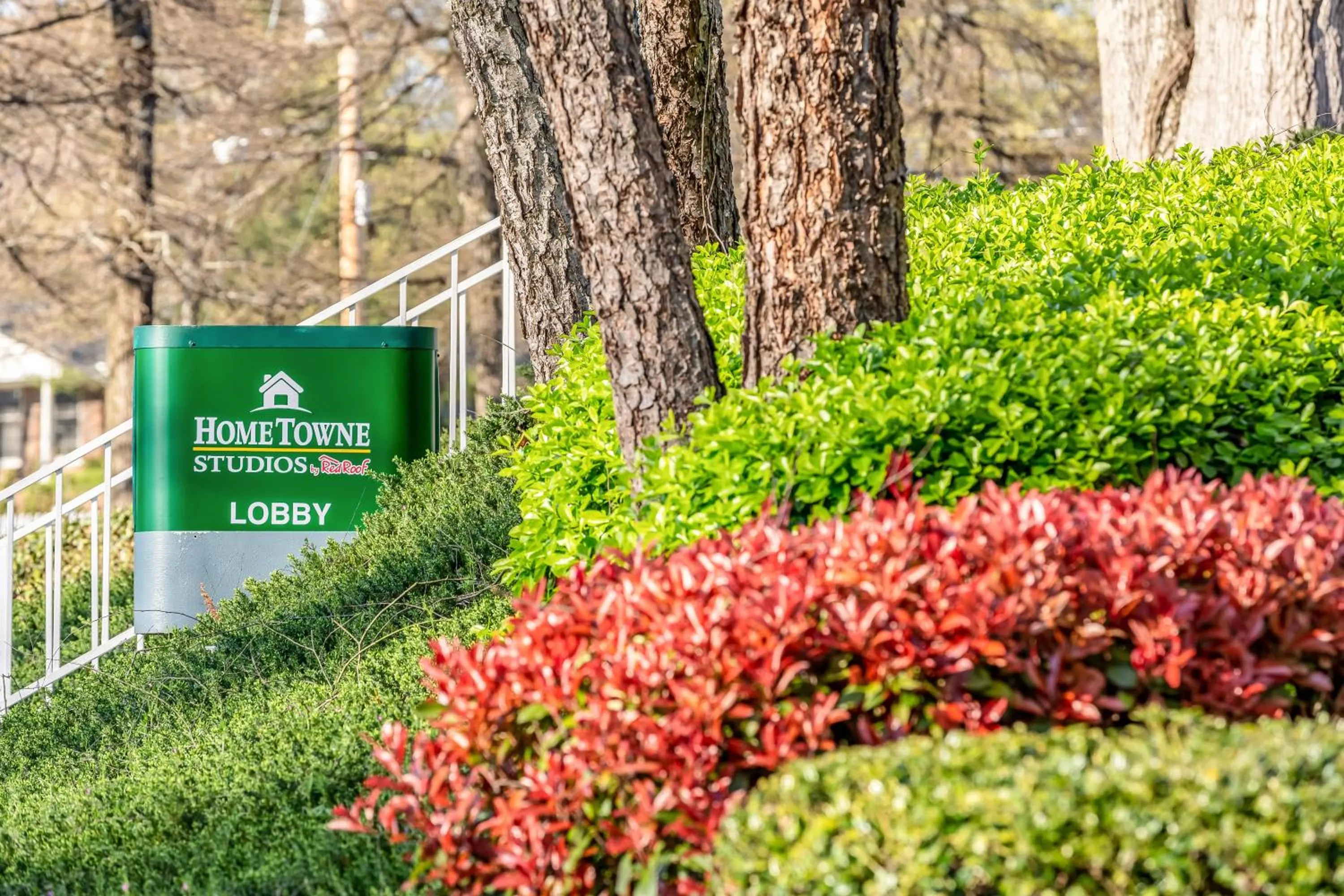 Property building in HomeTowne Studios by Red Roof Atlanta NE - Downtown Norcross