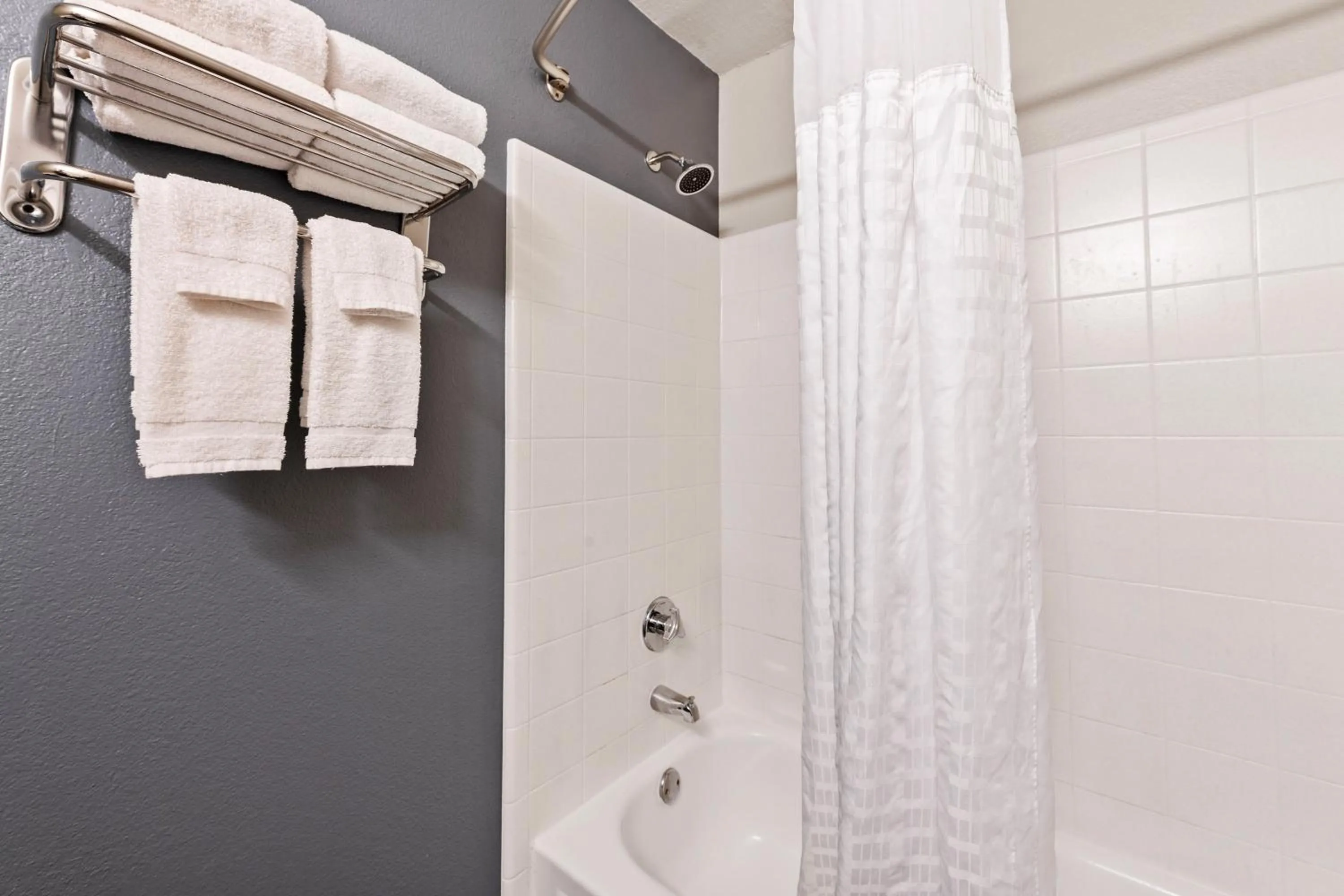 Bathroom in Extended Stay America Select Suites - Charlotte - Airport