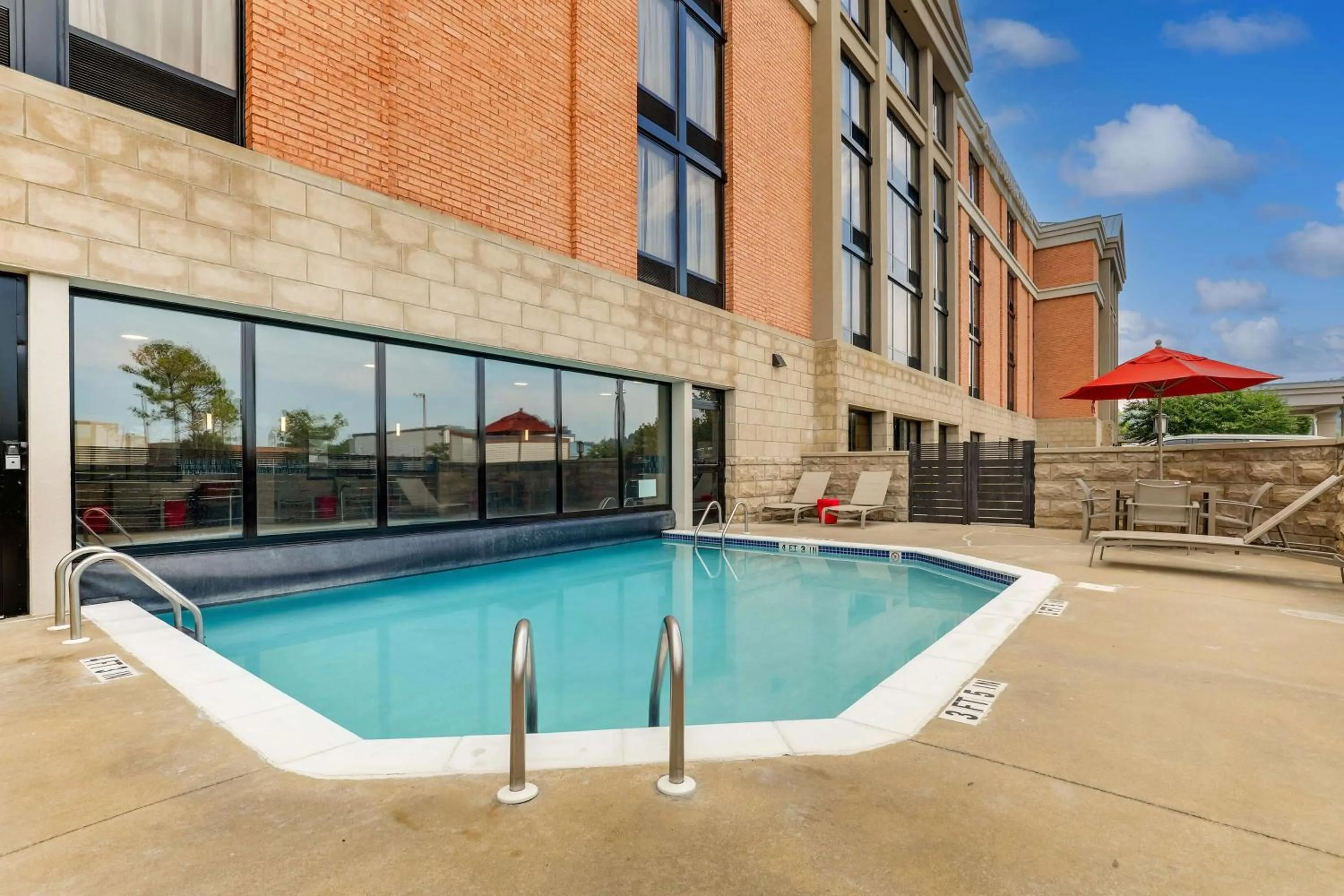 Pool view in Drury Inn & Suites Birmingham Lakeshore Drive
