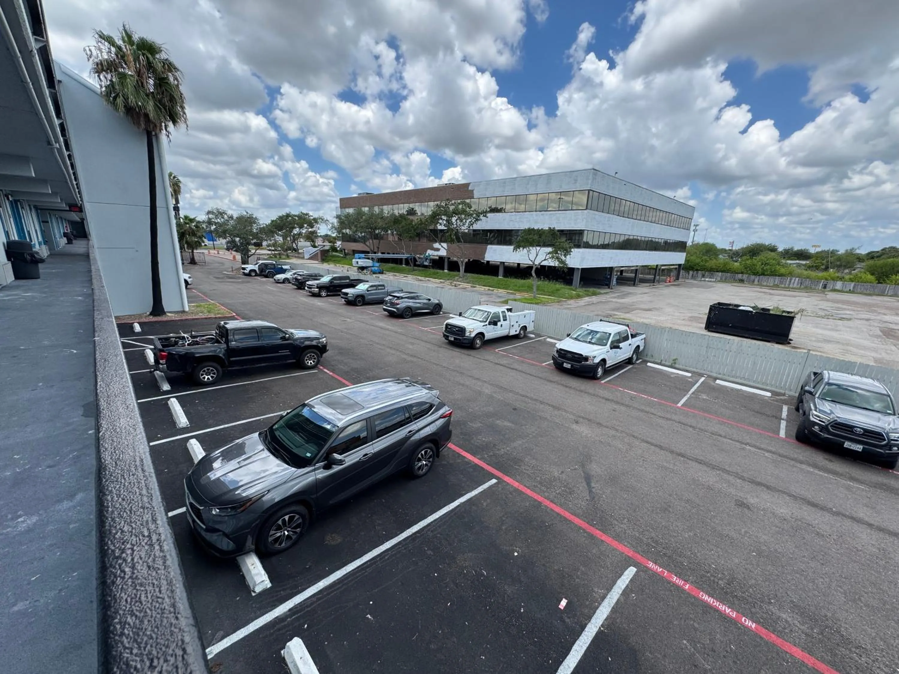 Parking in Baymont by Wyndham Corpus Christi Airport