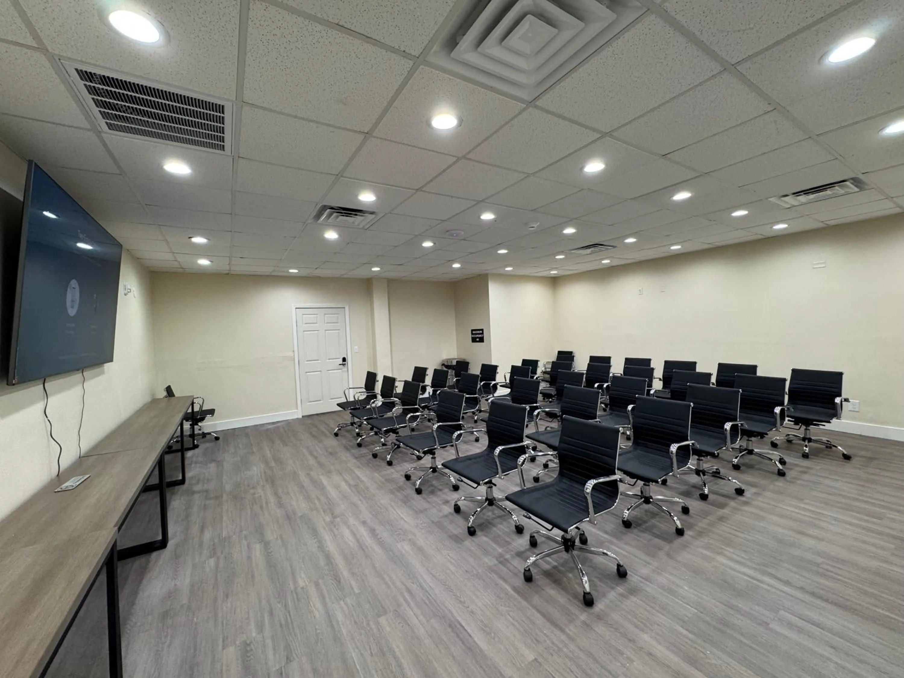 Meeting/conference room in Baymont by Wyndham Corpus Christi Airport