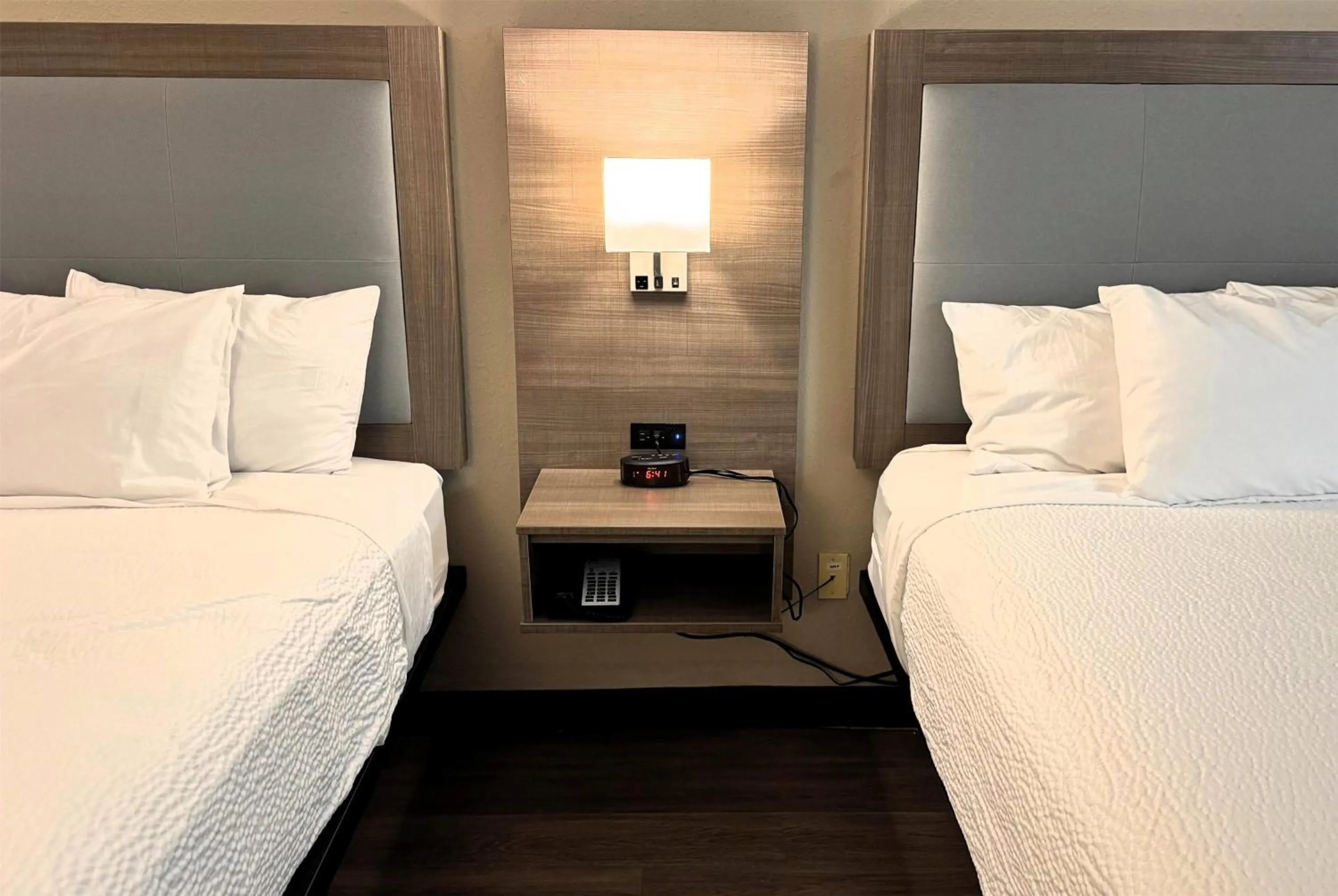 Photo of the whole room, Bed in Baymont by Wyndham Corpus Christi Airport