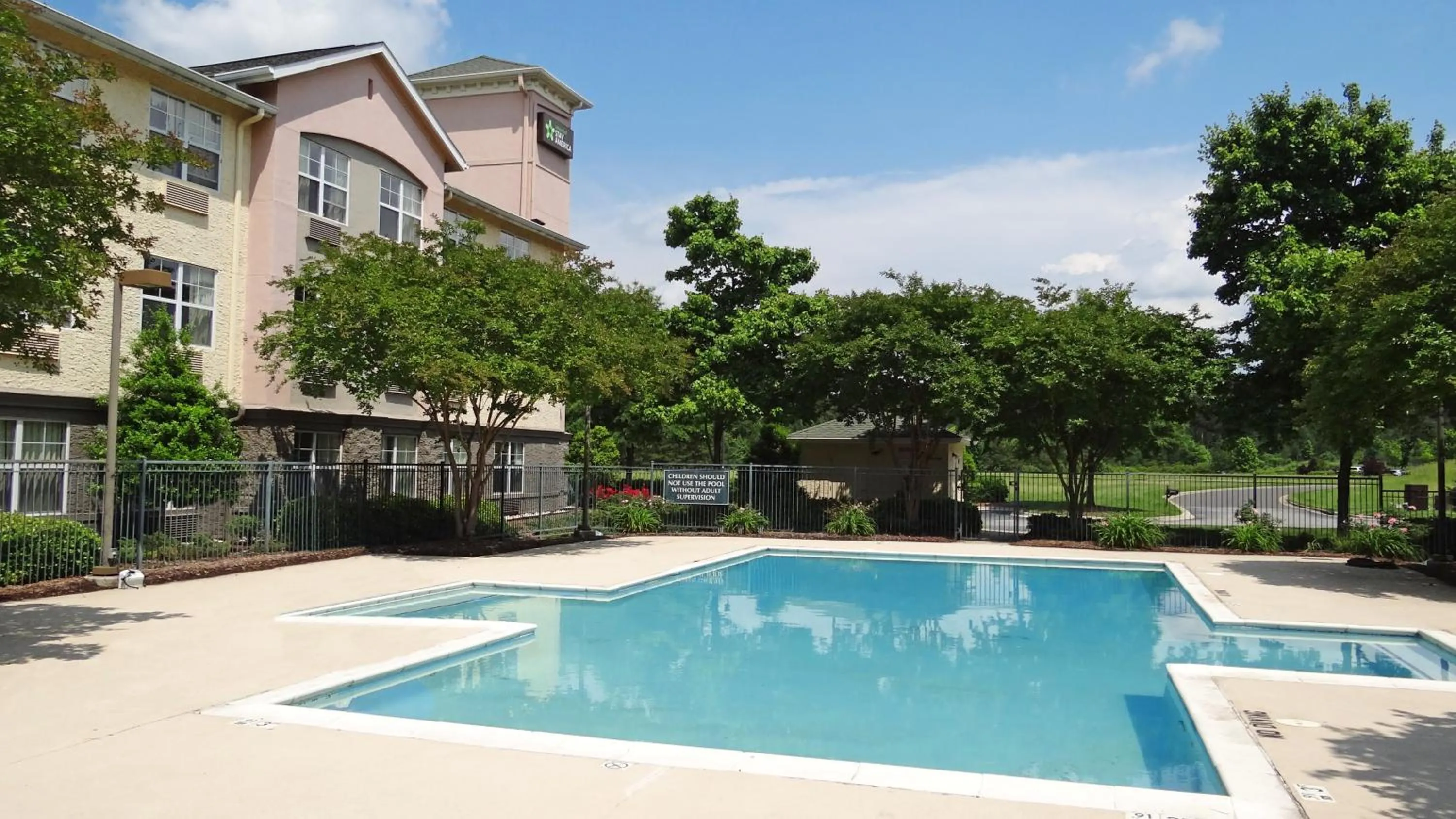 Swimming pool in Extended Stay America Suites - Raleigh - RTP - 4919 Miami Blvd