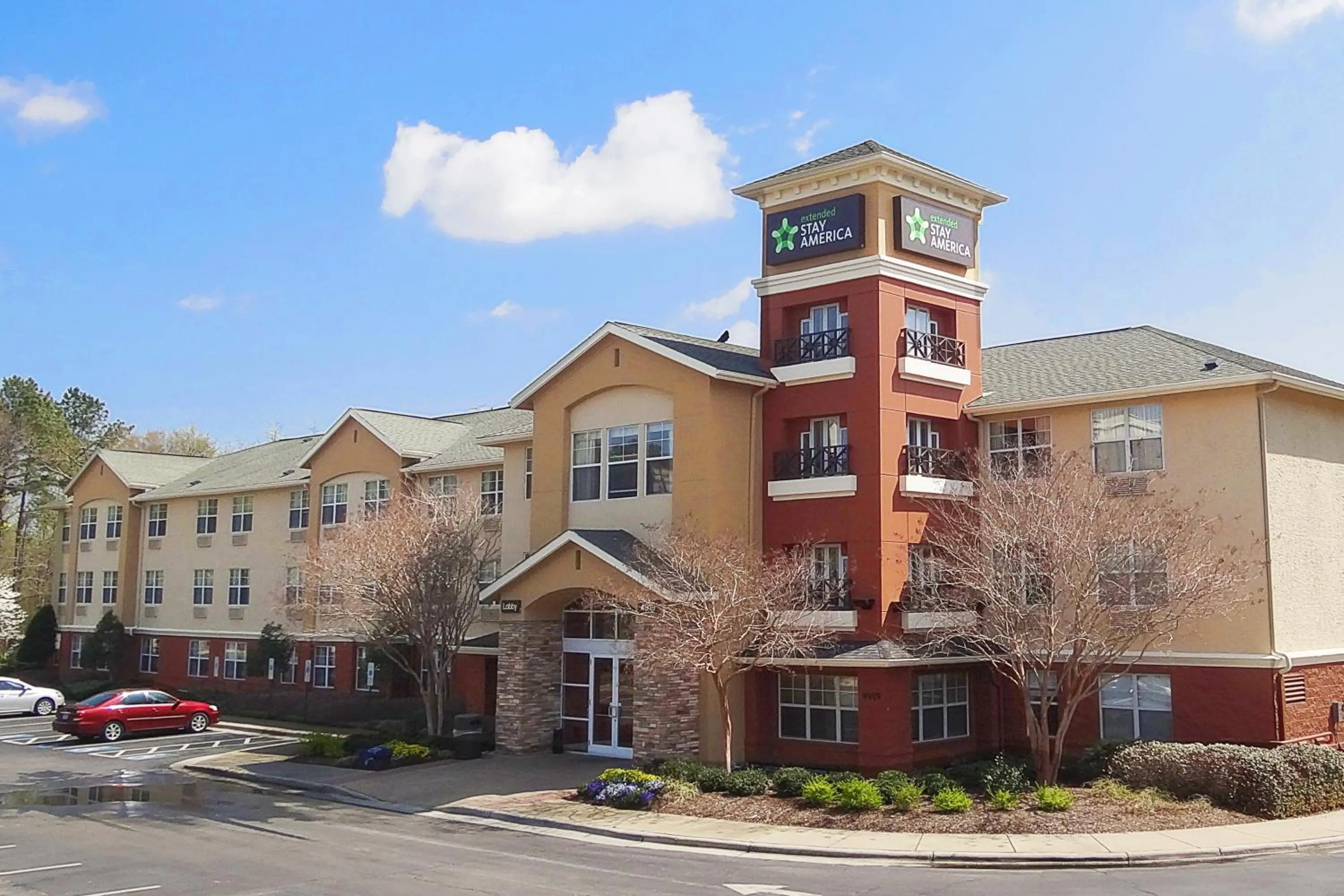 Property building in Extended Stay America Suites - Raleigh - RTP - 4919 Miami Blvd