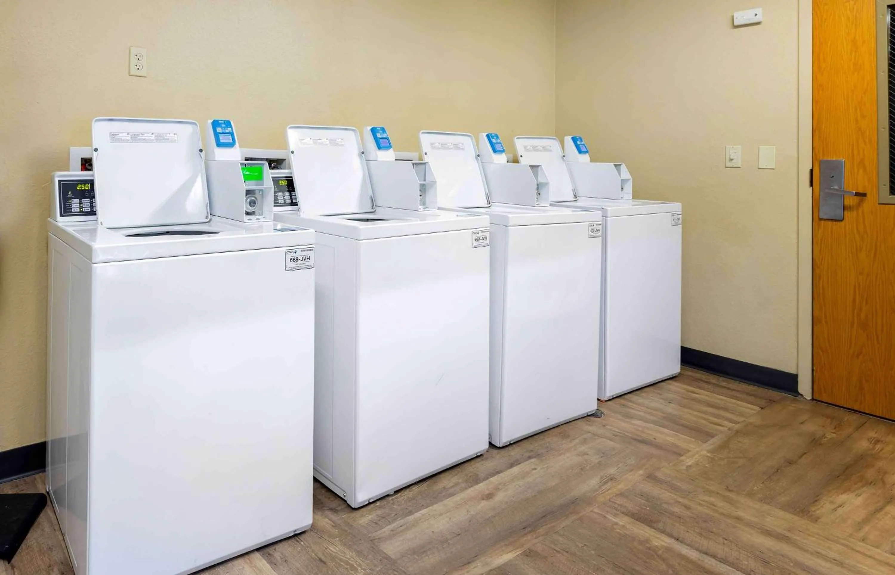 Property building in Extended Stay America Select Suites - Austin - Round Rock - North