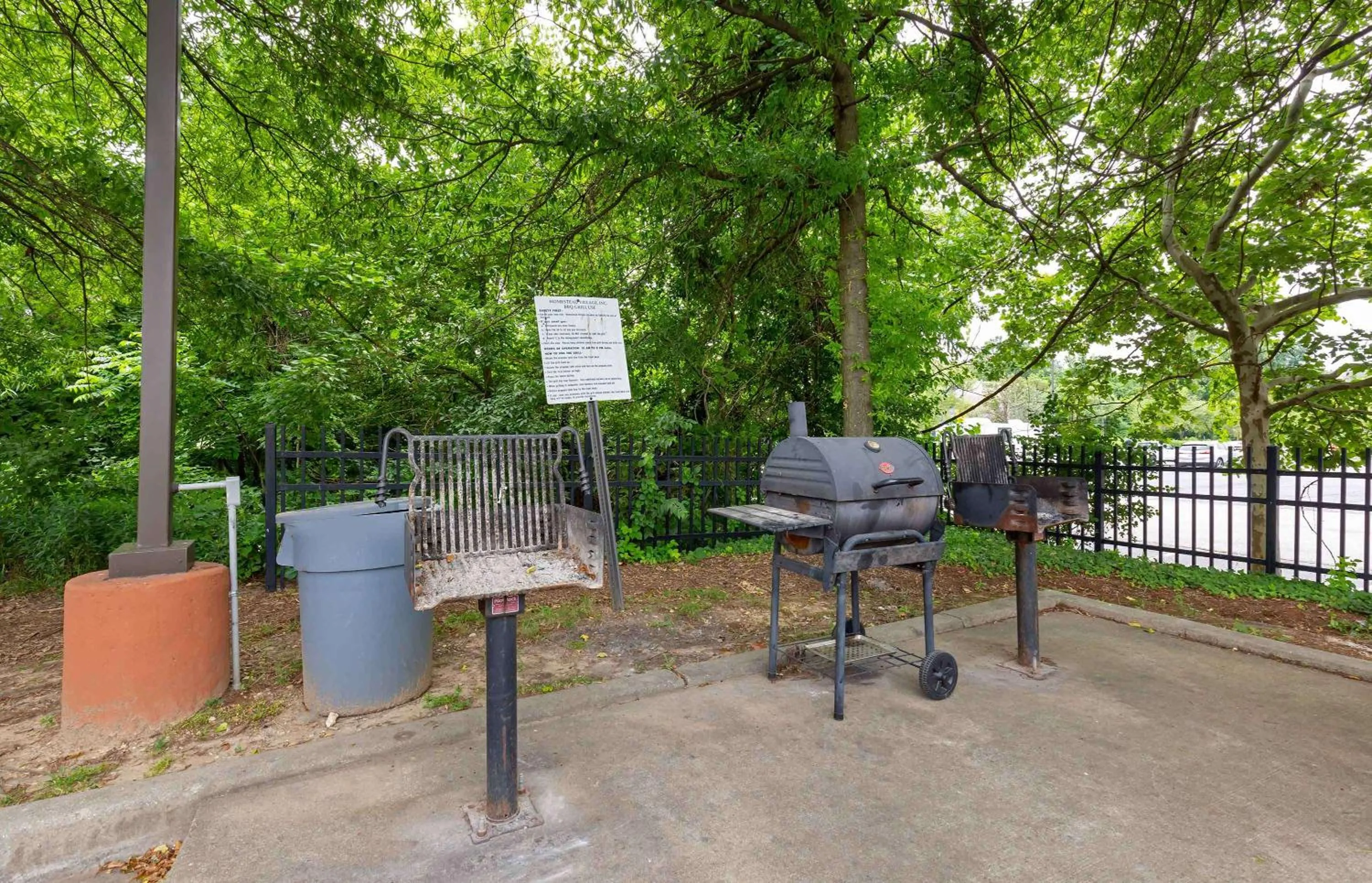 Property building in Extended Stay America Select Suites - Baltimore - BWI Airport - International Dr