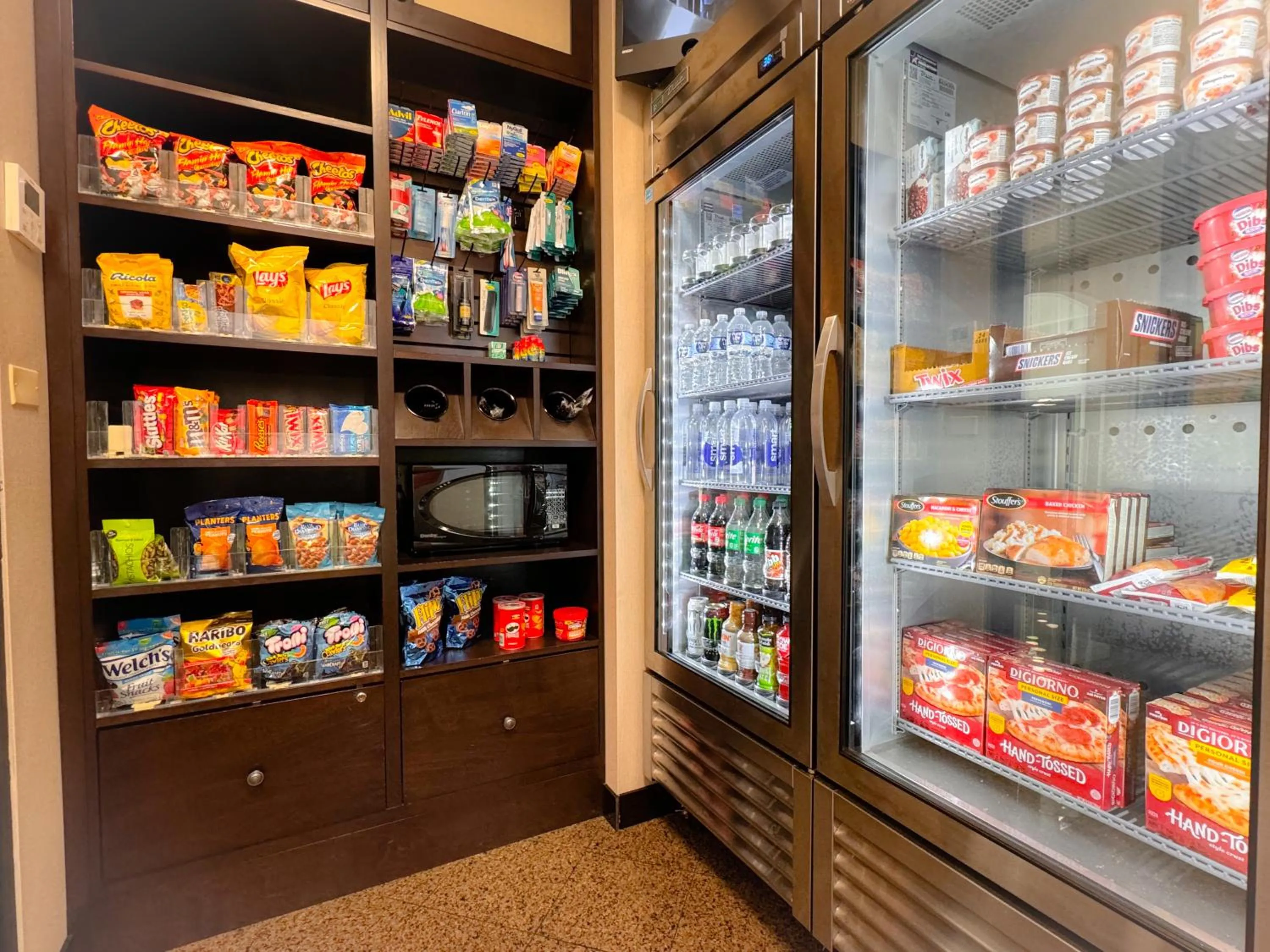 Supermarket/grocery shop in Heritage Inn & Suites St Louis Fenton, Trademark by Wyndham