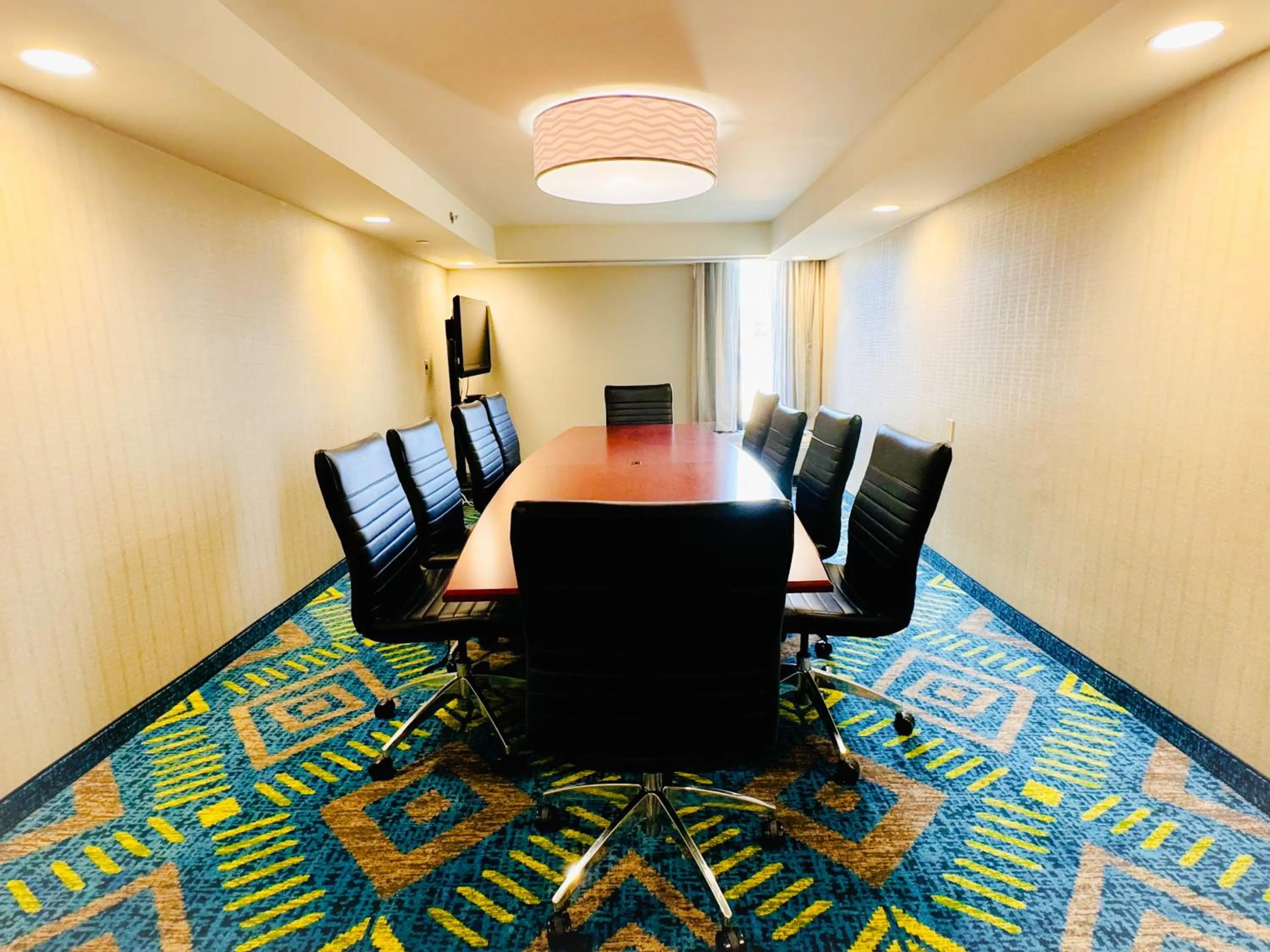 Meeting/conference room in Heritage Inn & Suites St Louis Fenton, Trademark by Wyndham