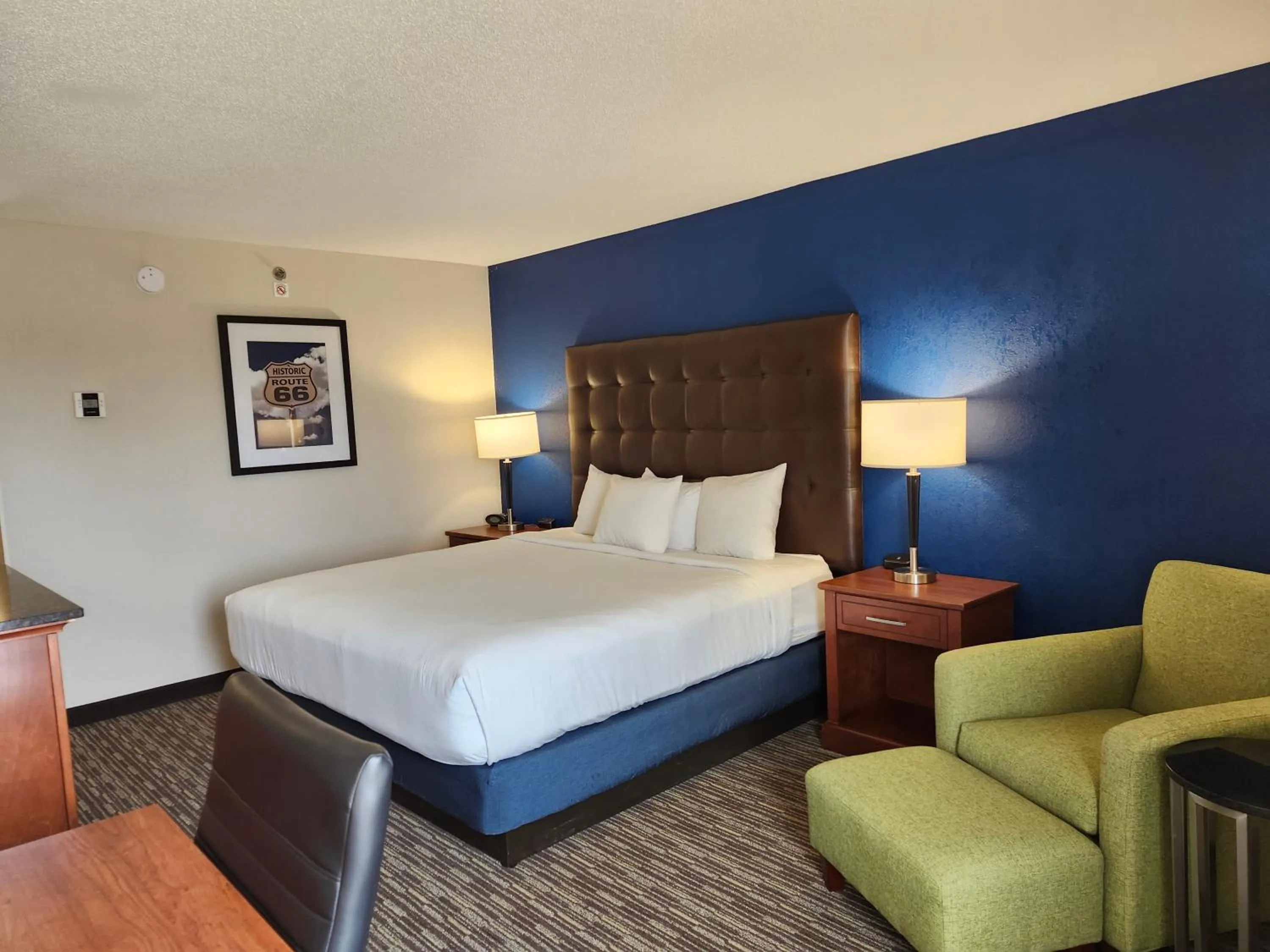 Bed in Heritage Inn & Suites St Louis Fenton, Trademark by Wyndham