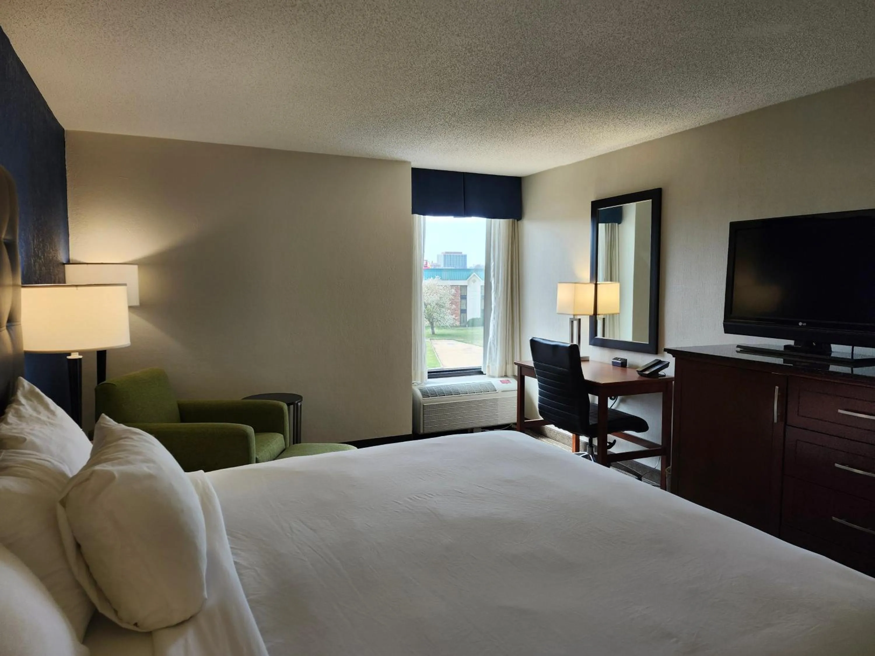 Bed in Heritage Inn & Suites St Louis Fenton, Trademark by Wyndham