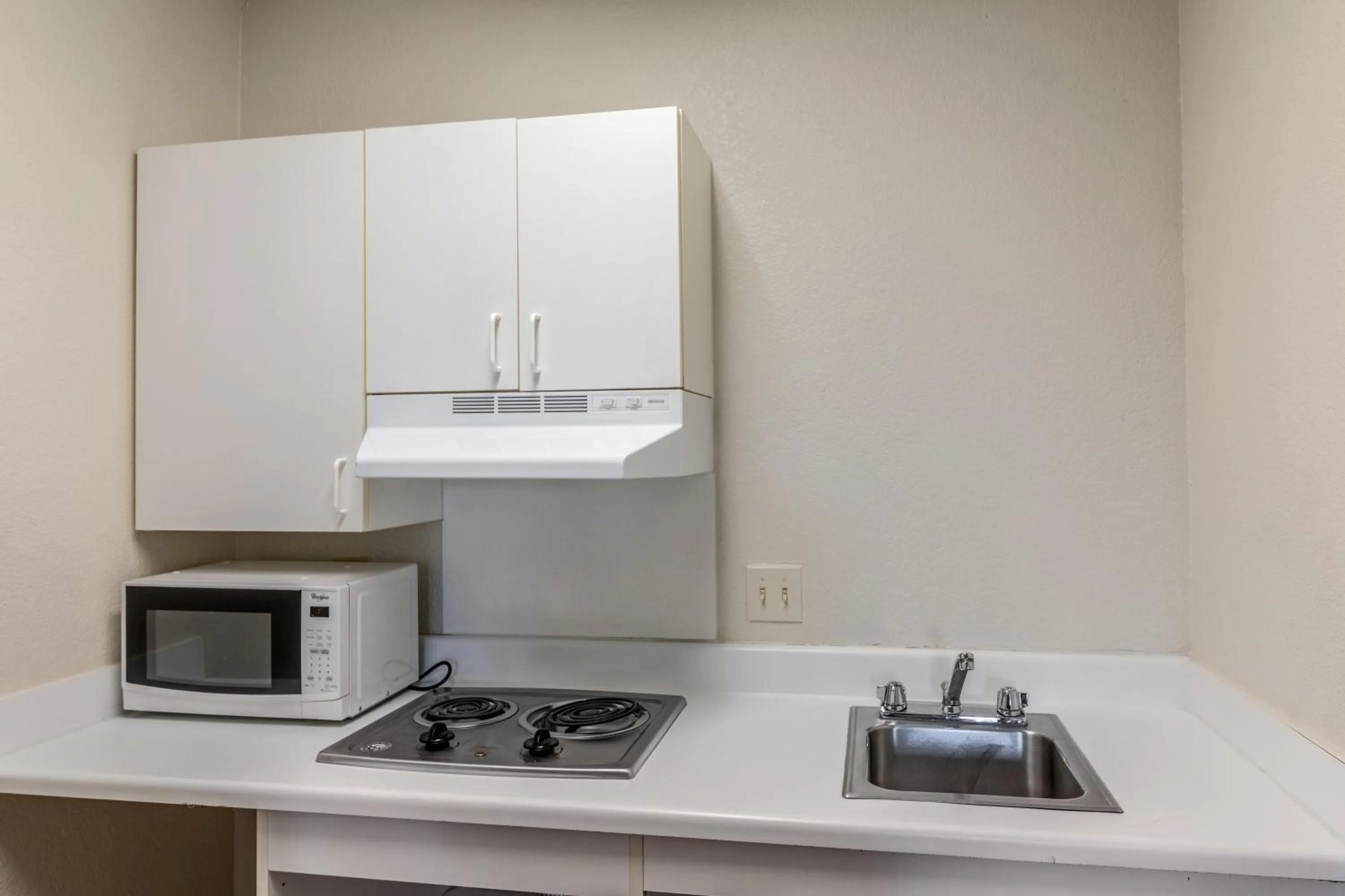 Photo of the whole room in HomeTowne Studios by Red Roof Austin