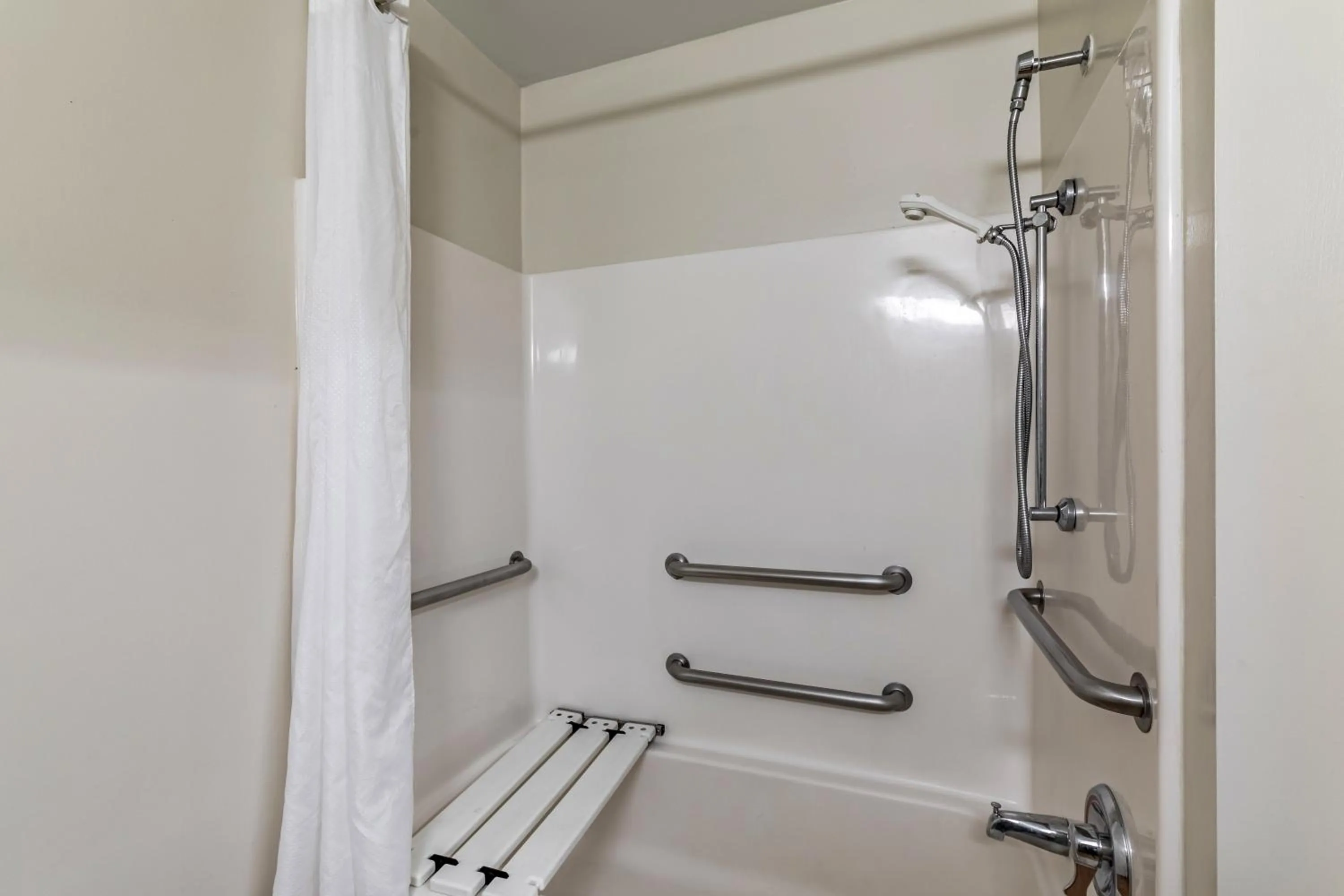 Photo of the whole room in HomeTowne Studios by Red Roof Austin