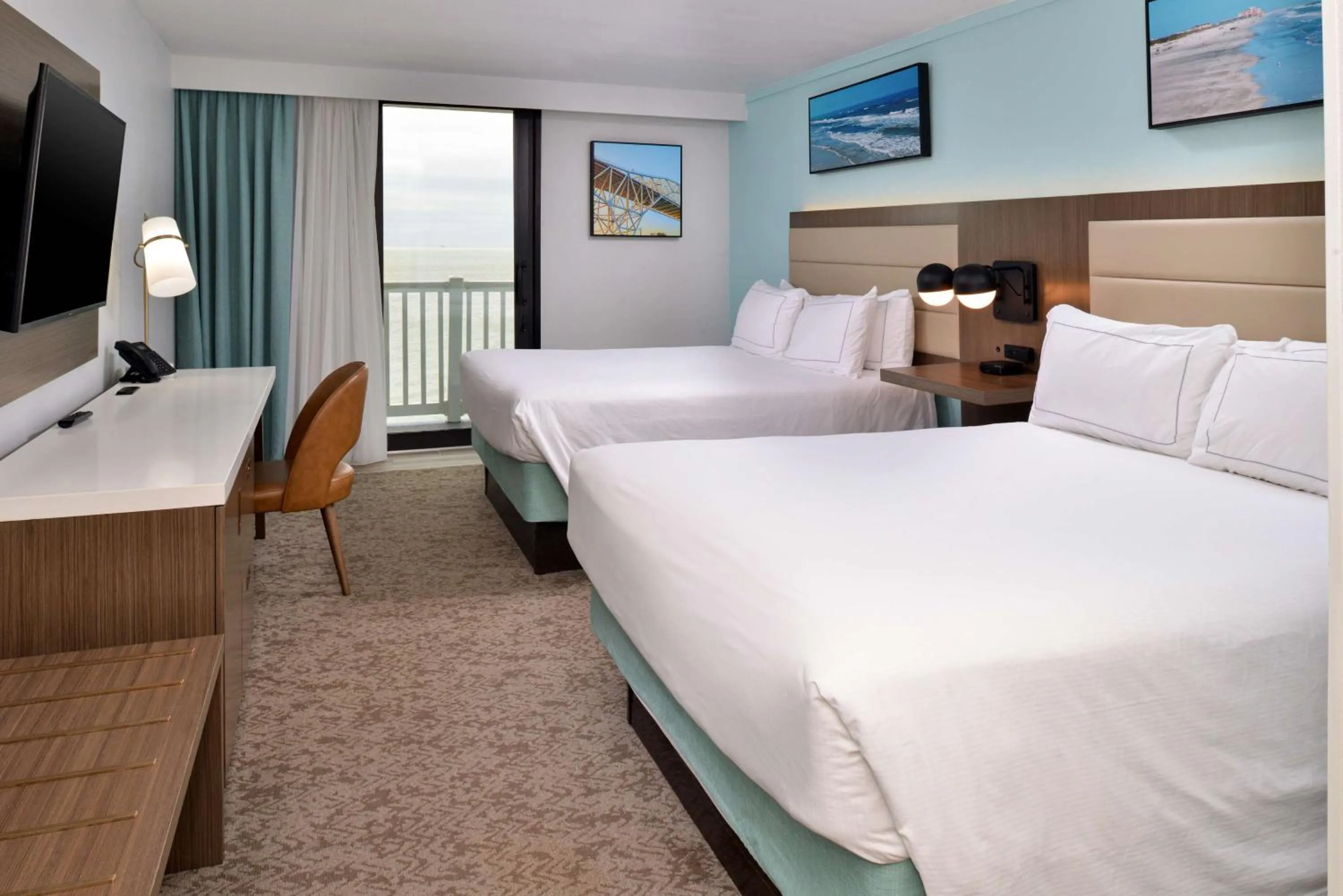 Bed in DoubleTree by Hilton Corpus Christi Beachfront