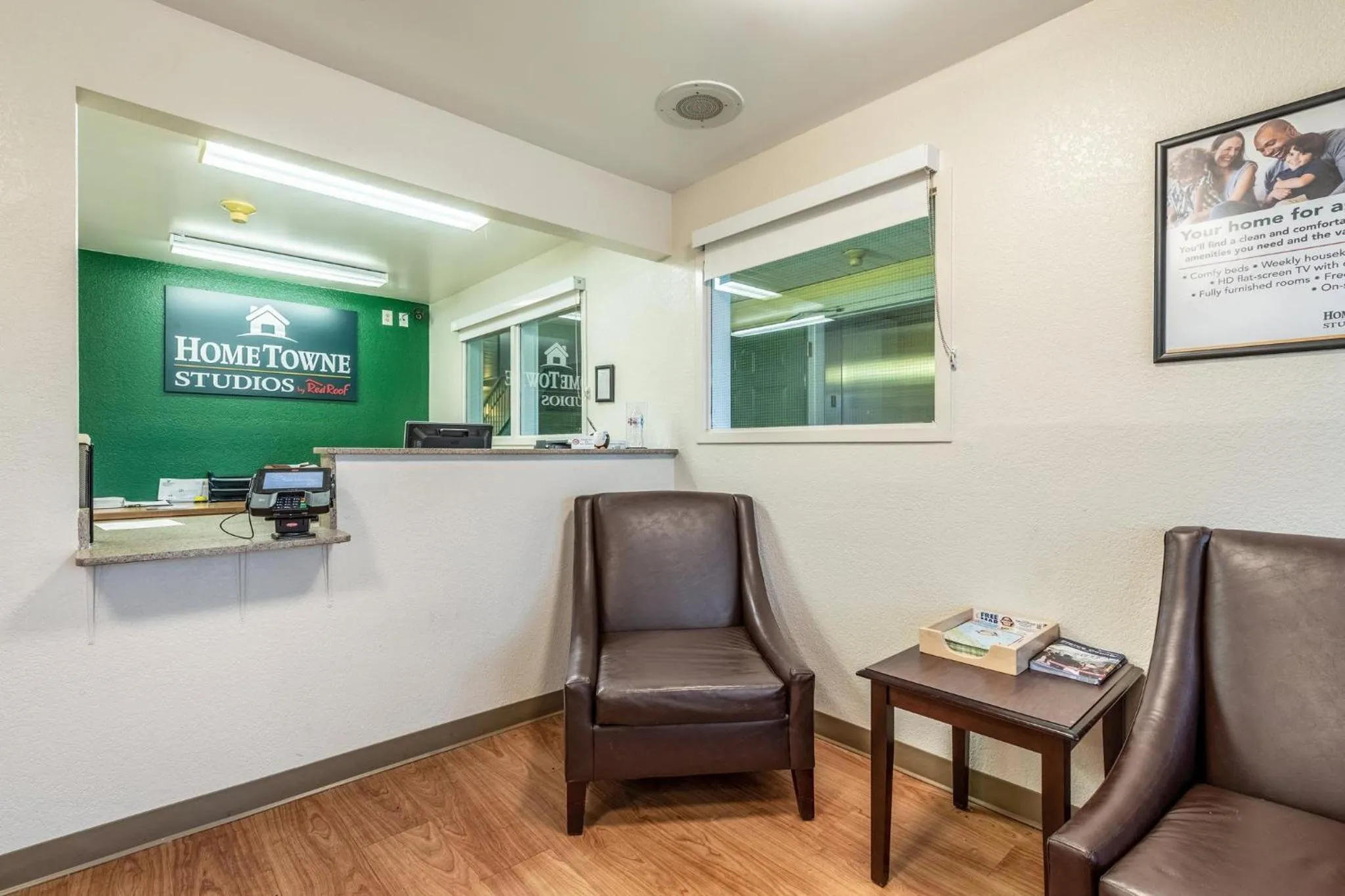 Lobby or reception in HomeTowne Studios by Red Roof Dallas - Irving