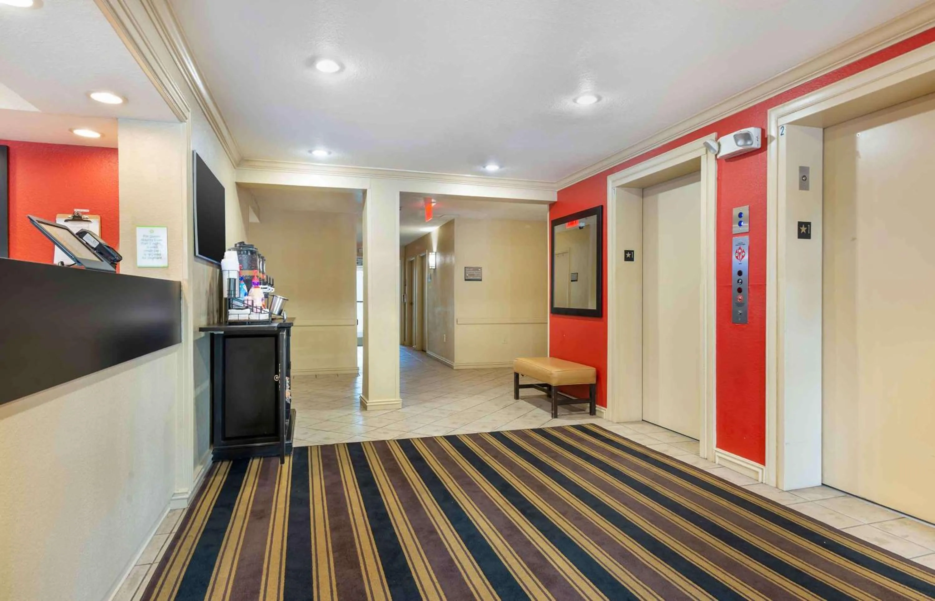 Lobby or reception in Extended Stay America Suites - Newark - Woodbridge