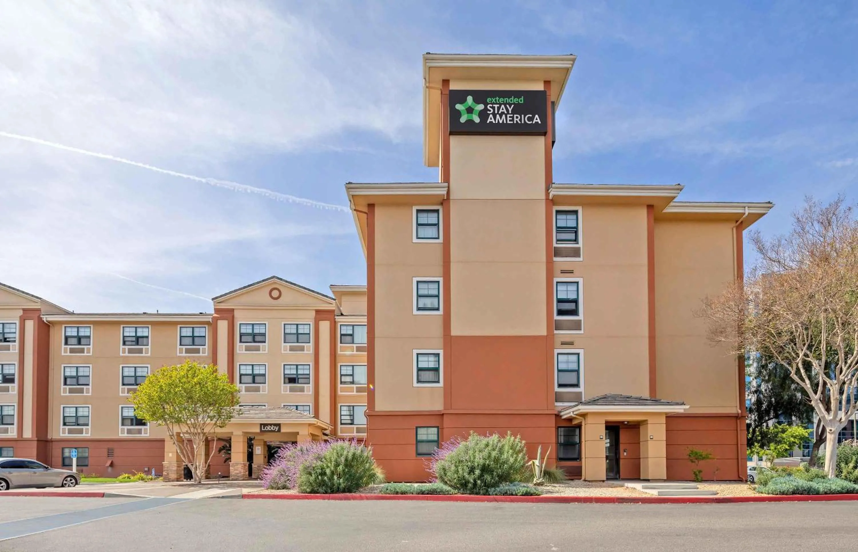 Property building in Extended Stay America Suites - Los Angeles - Burbank Airport