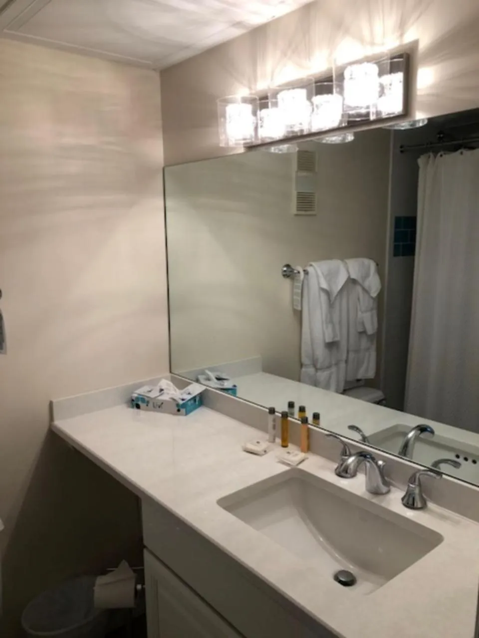 Property building in Montauk Manor