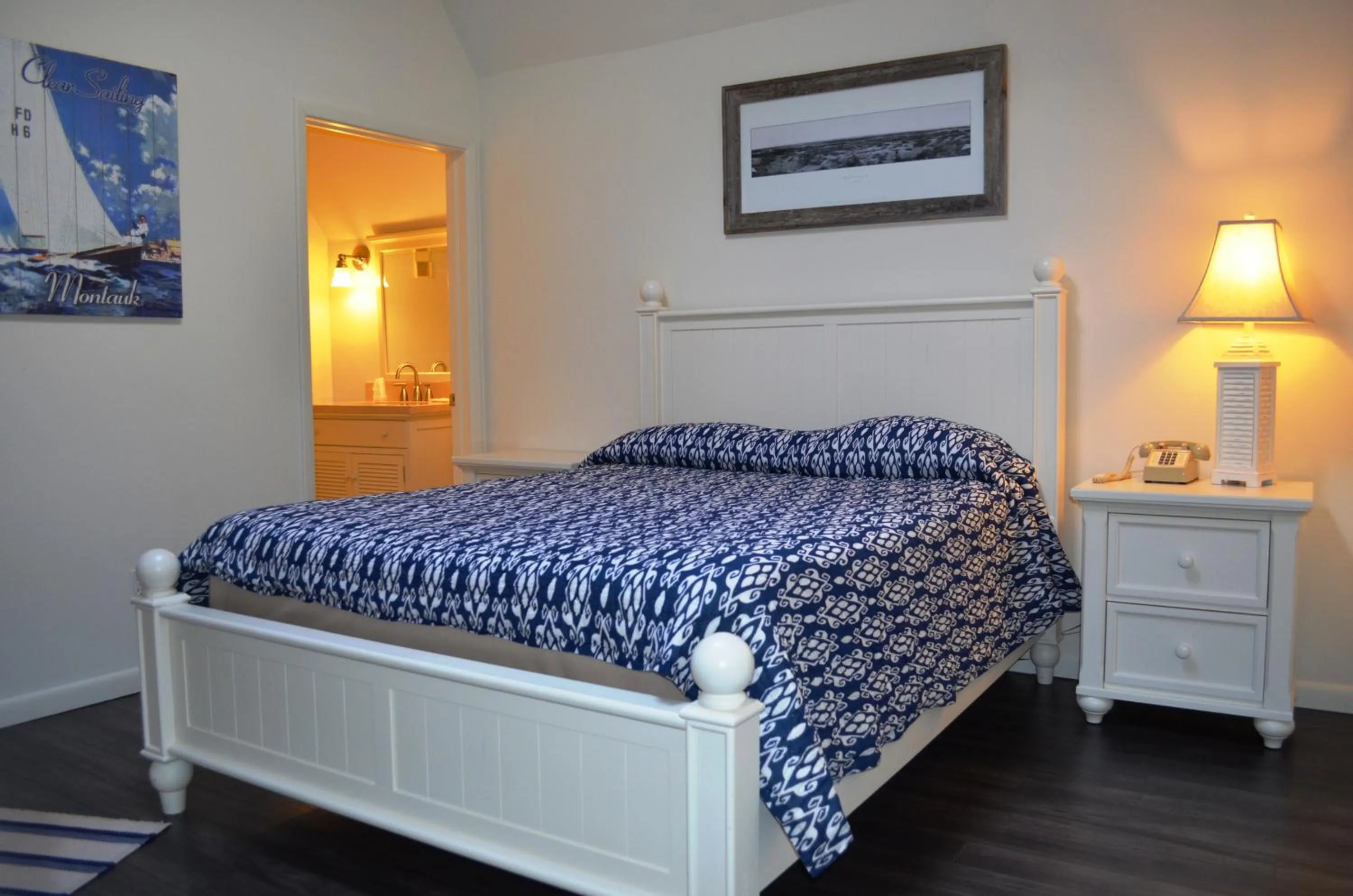 Bedroom, Bed in Montauk Manor