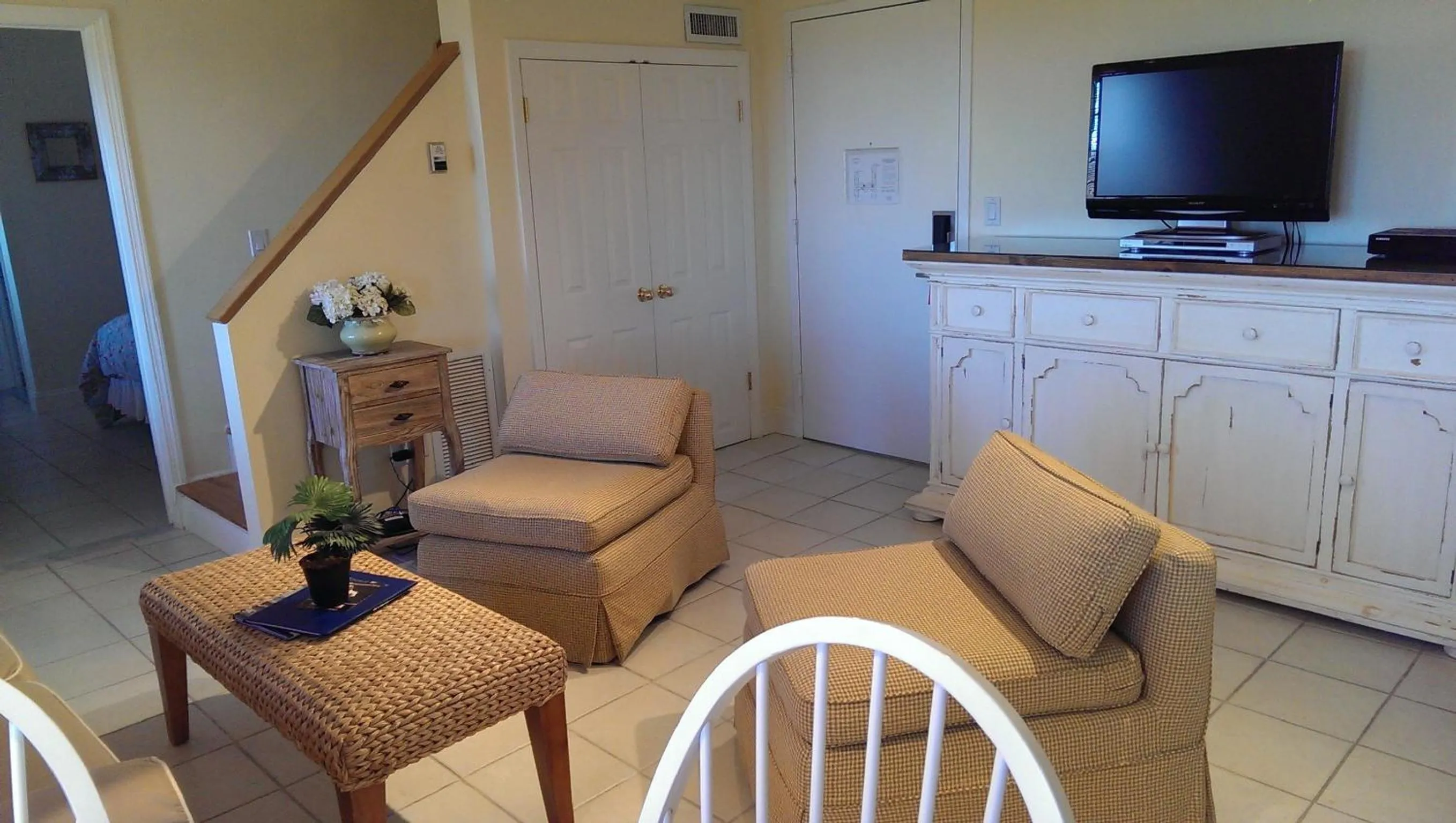 Seating area in Montauk Manor