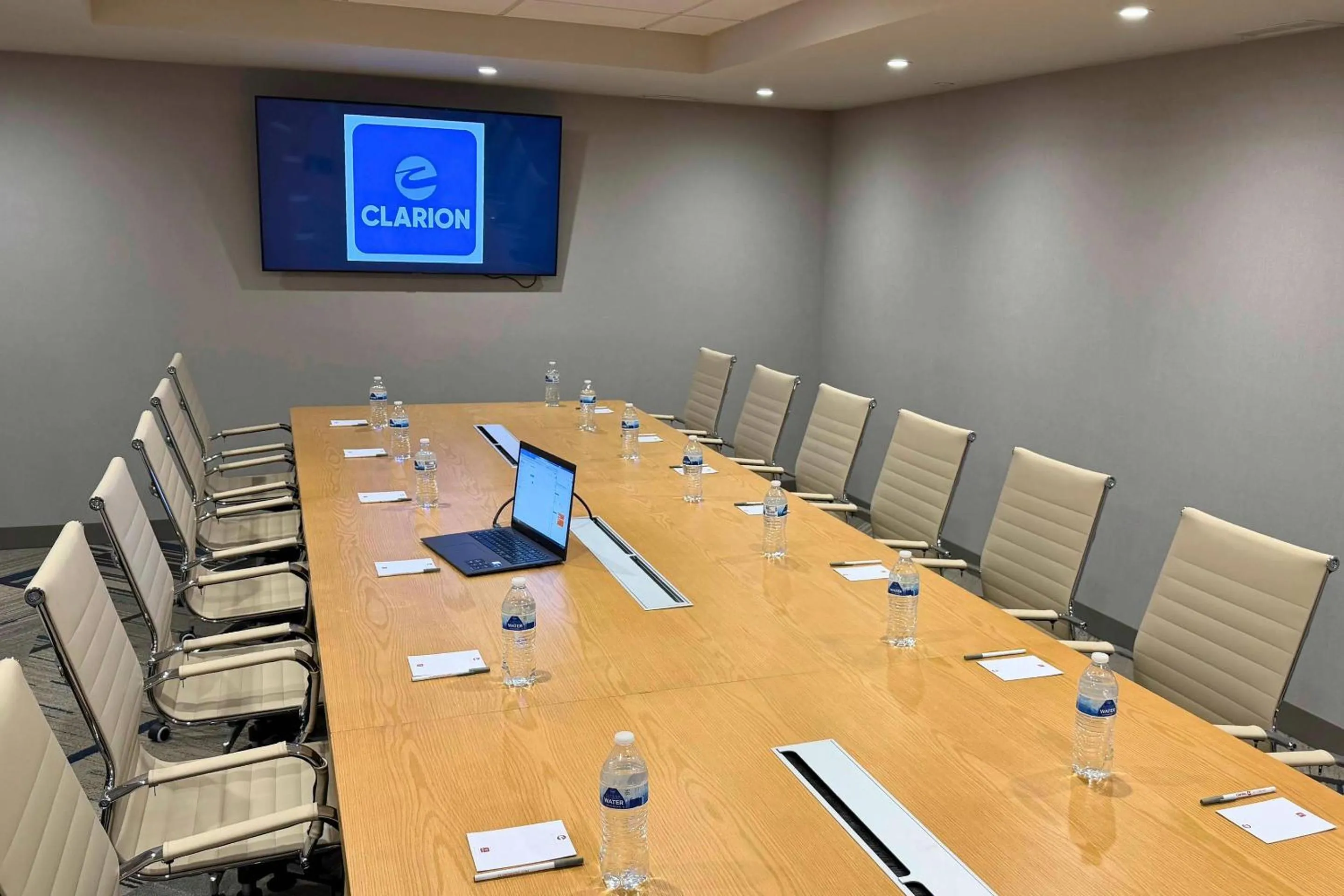 Meeting/conference room in Clarion Hotel Rock Springs-Green River