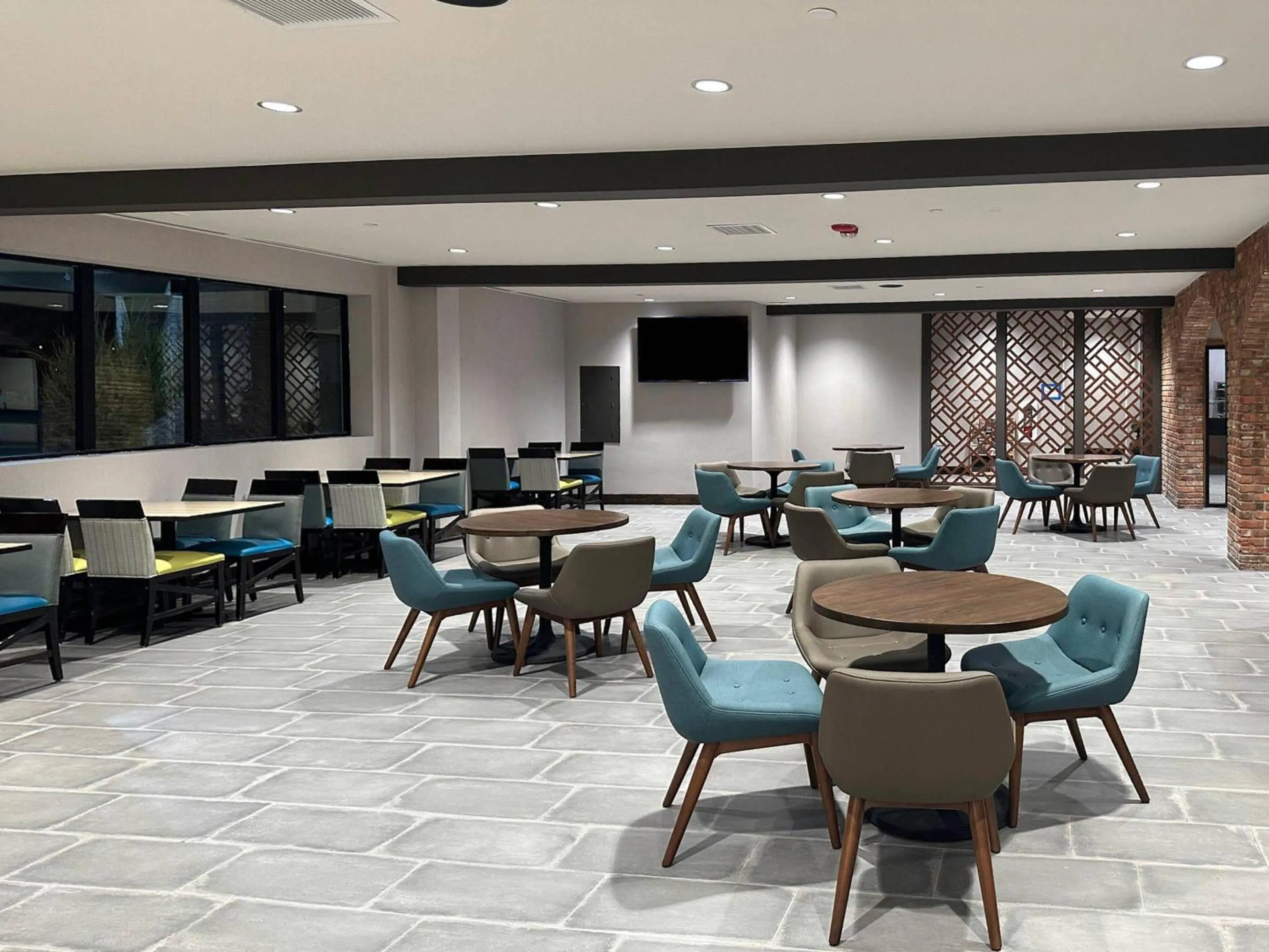 Restaurant/places to eat in Clarion Hotel Rock Springs-Green River