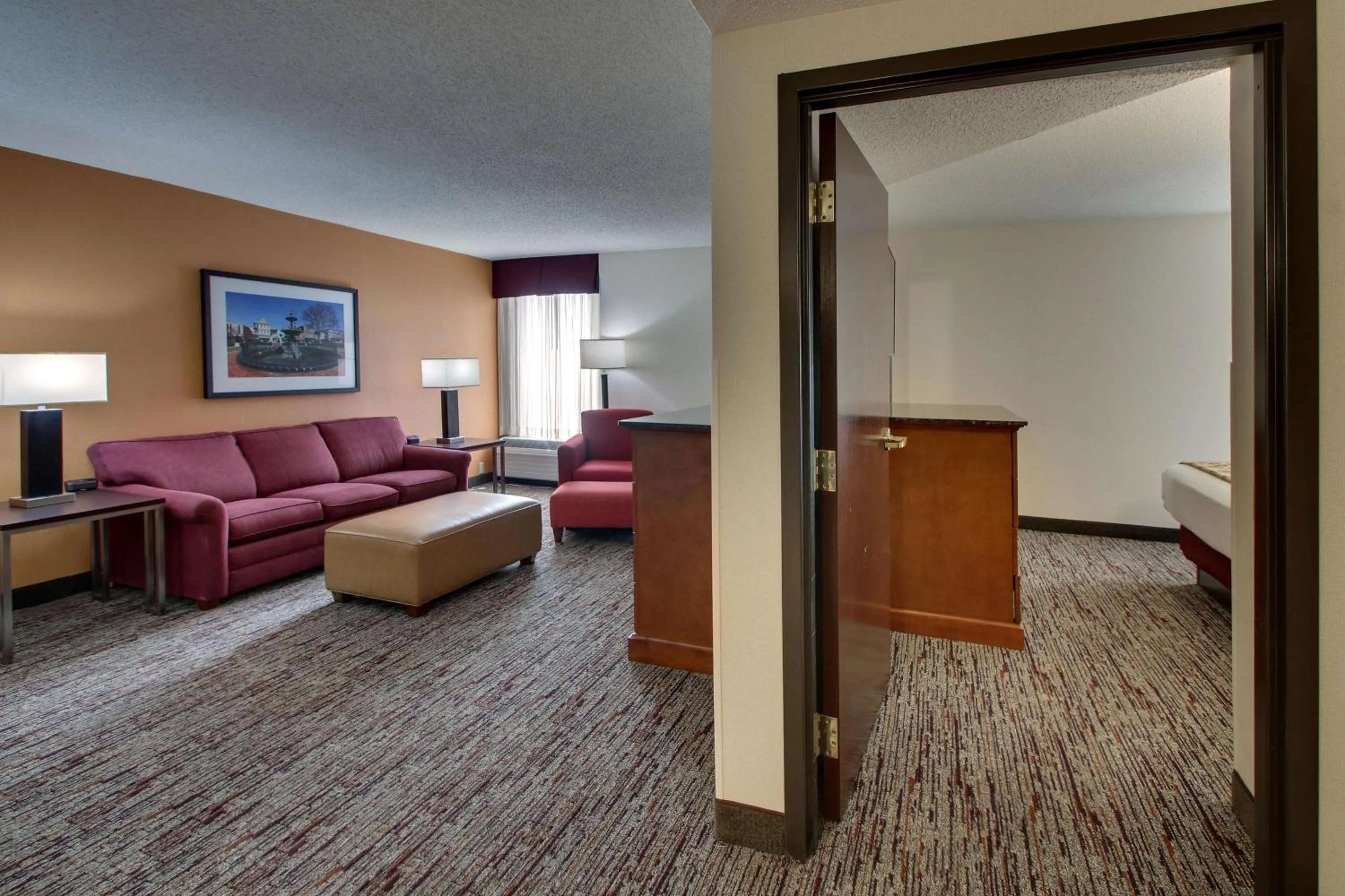 Photo of the whole room, Bed in Drury Inn & Suites Bowling Green