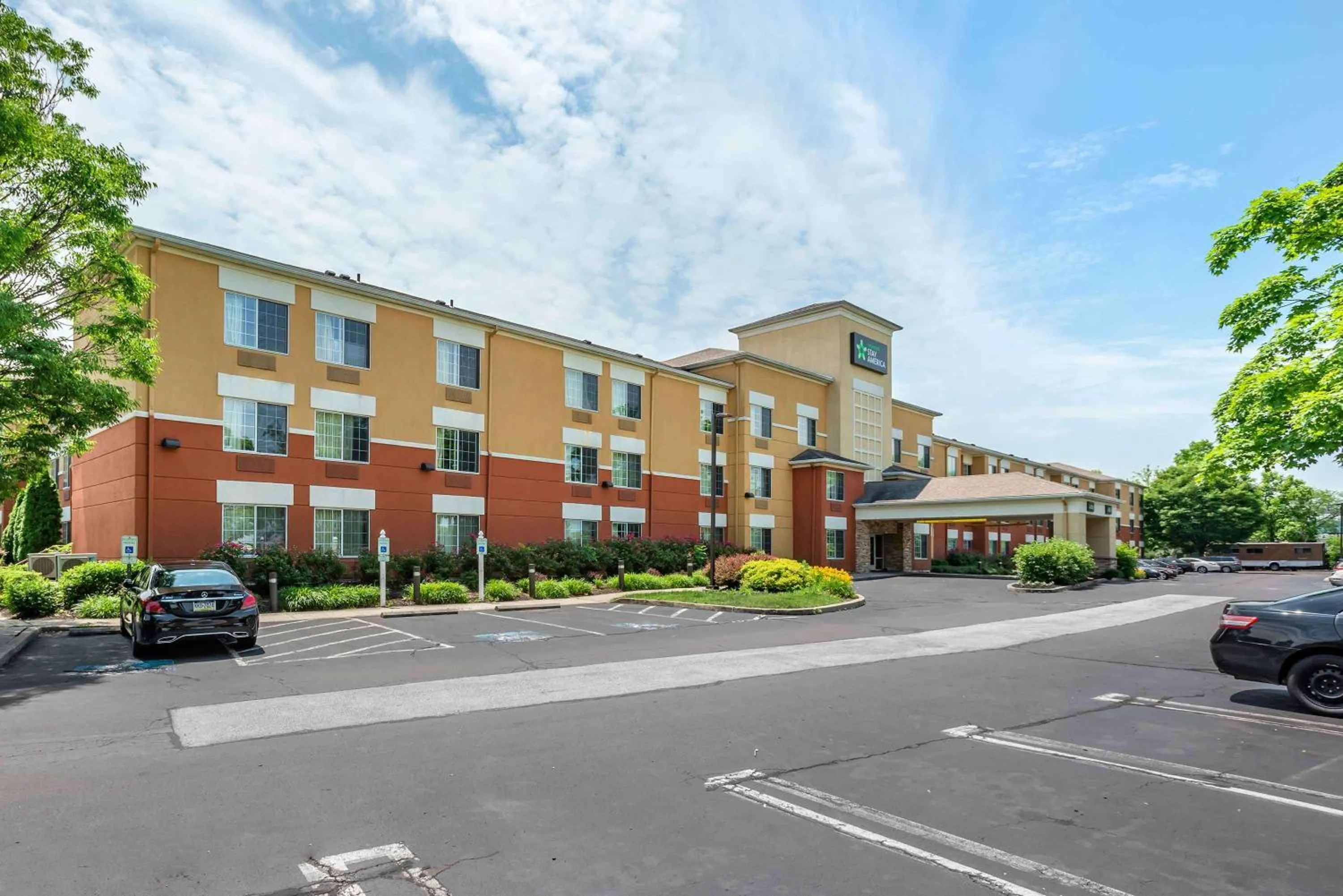 Property building in Extended Stay America Suites - Philadelphia - King of Prussia