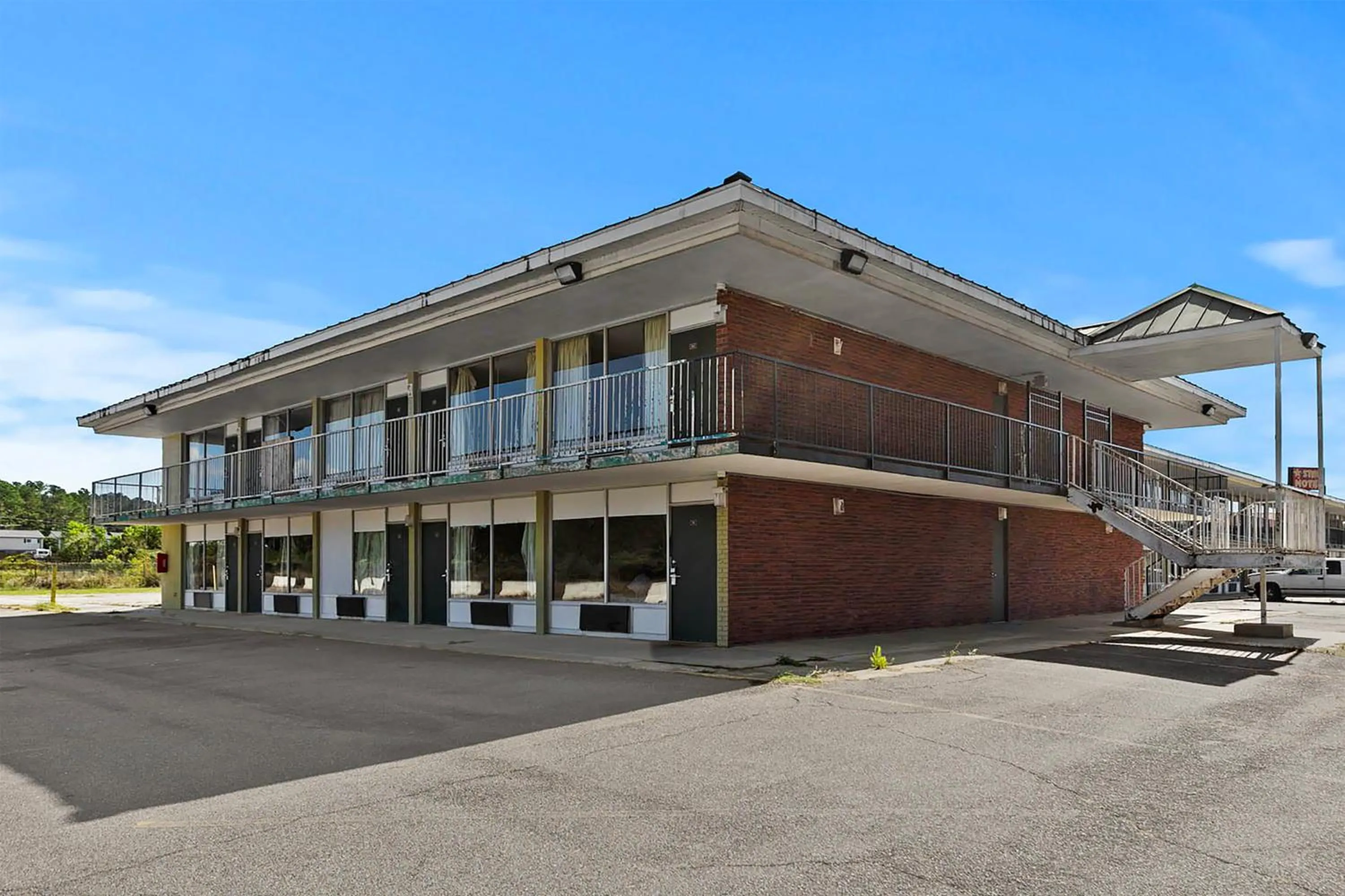 Property building in Hotel O Star Motel Hattiesburg HWY 49