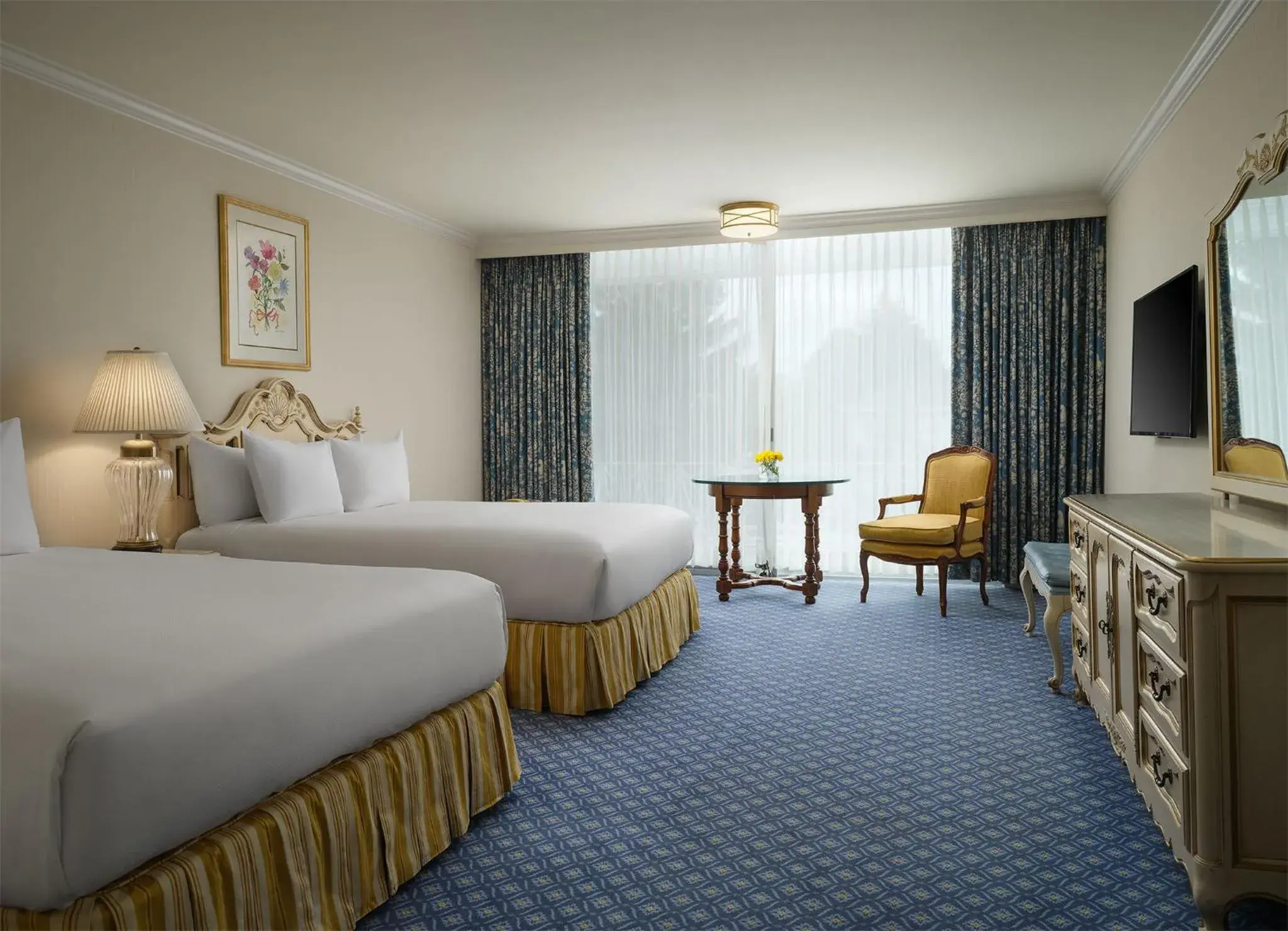 Deluxe Two Queens in Little America Hotel - Wyoming Deluxe Two Queens in Little America Hotel - Wyoming