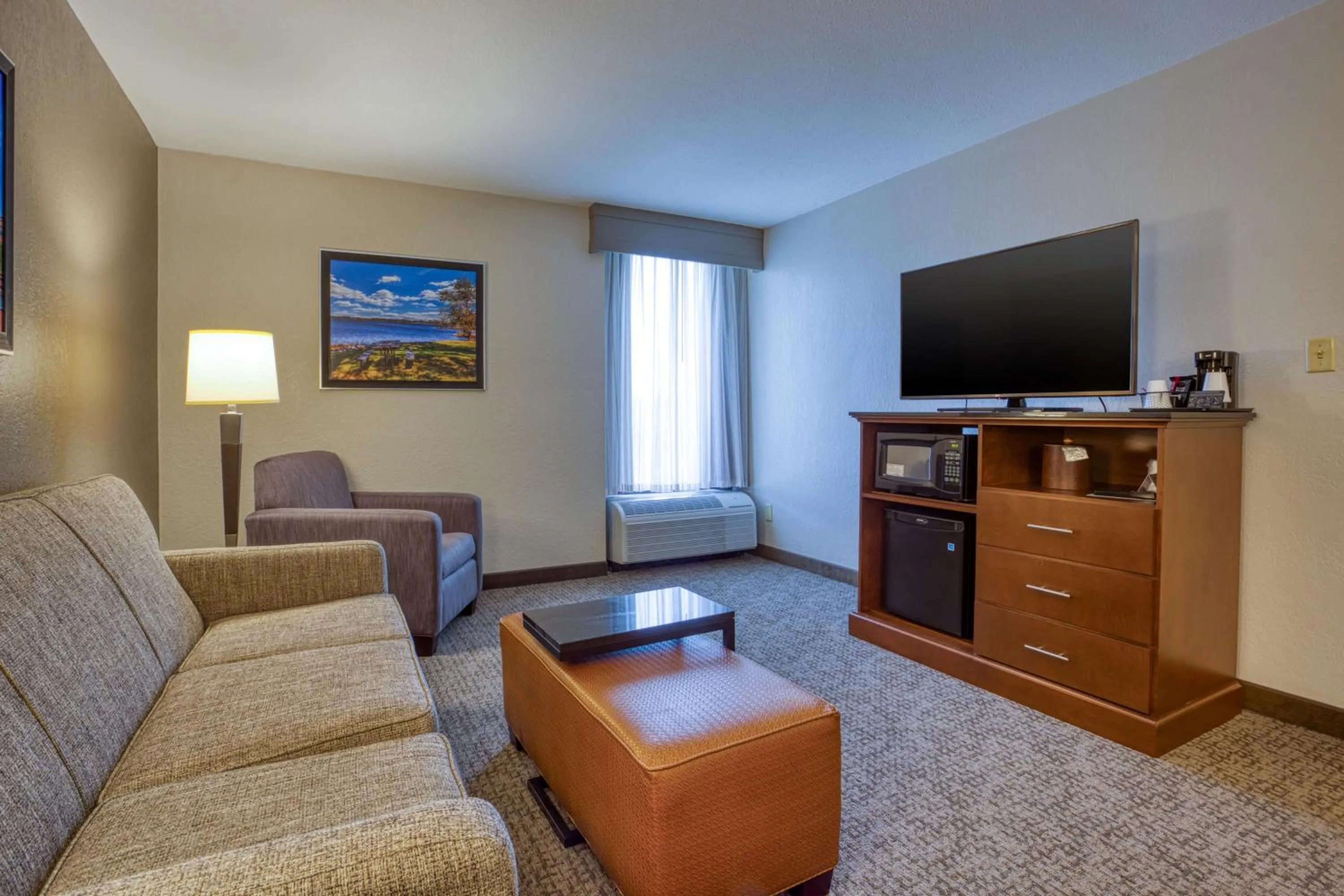 Photo of the whole room in Drury Inn & Suites St. Louis - Fairview Heights