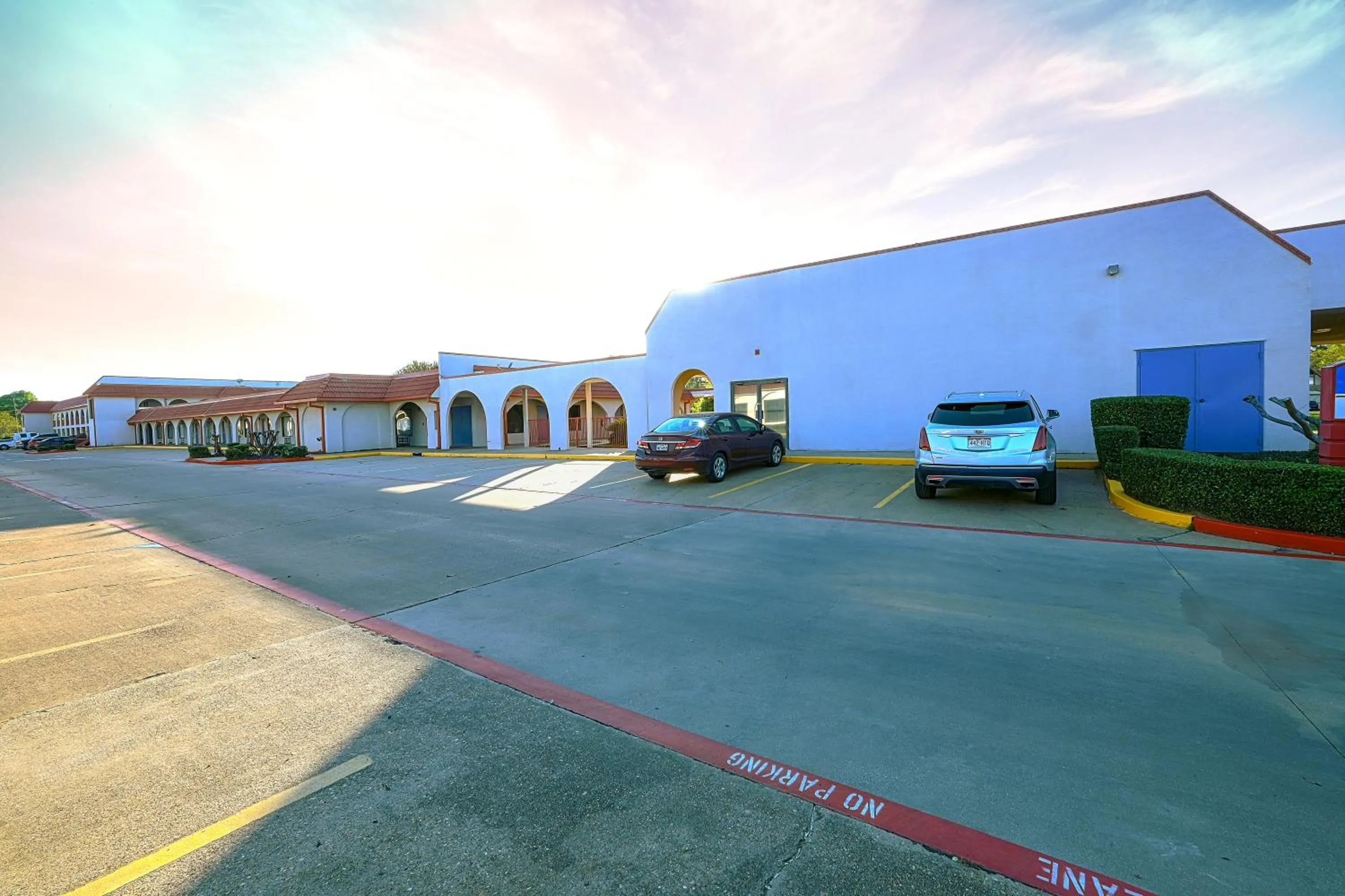 Property building in Motel 6-Longview, TX - North