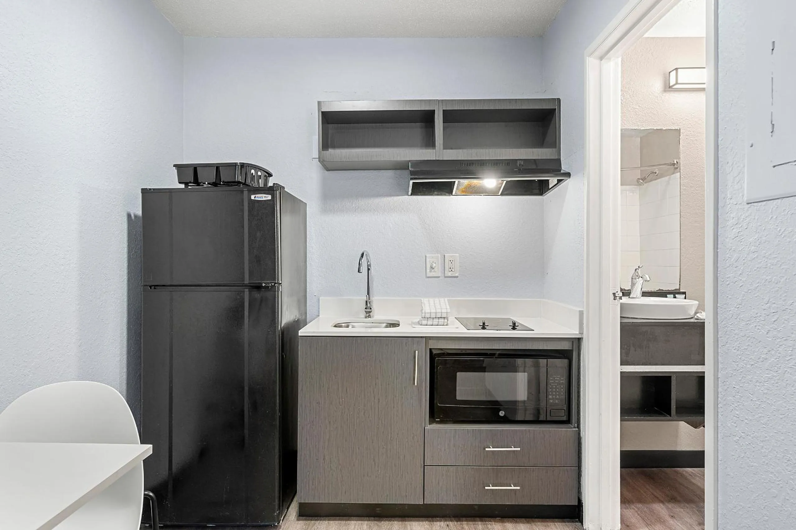 Kitchen or kitchenette in Studio 6-Roswell, GA - Atlanta