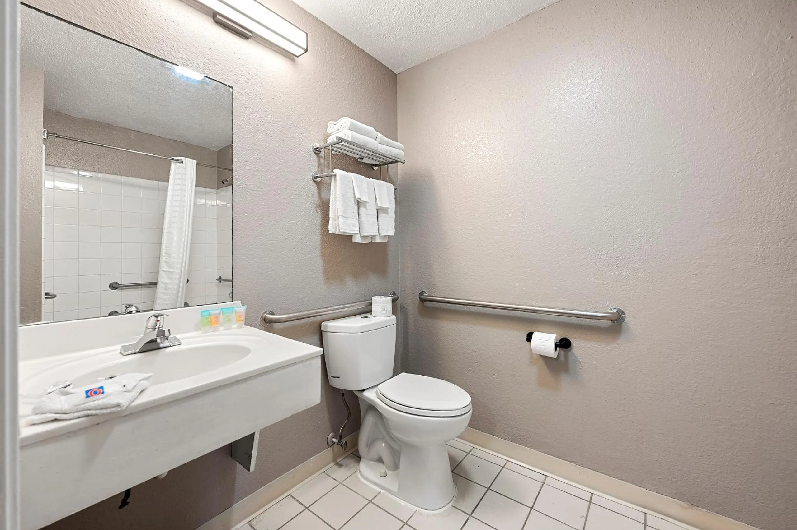 Bathroom in Studio 6-Roswell, GA - Atlanta