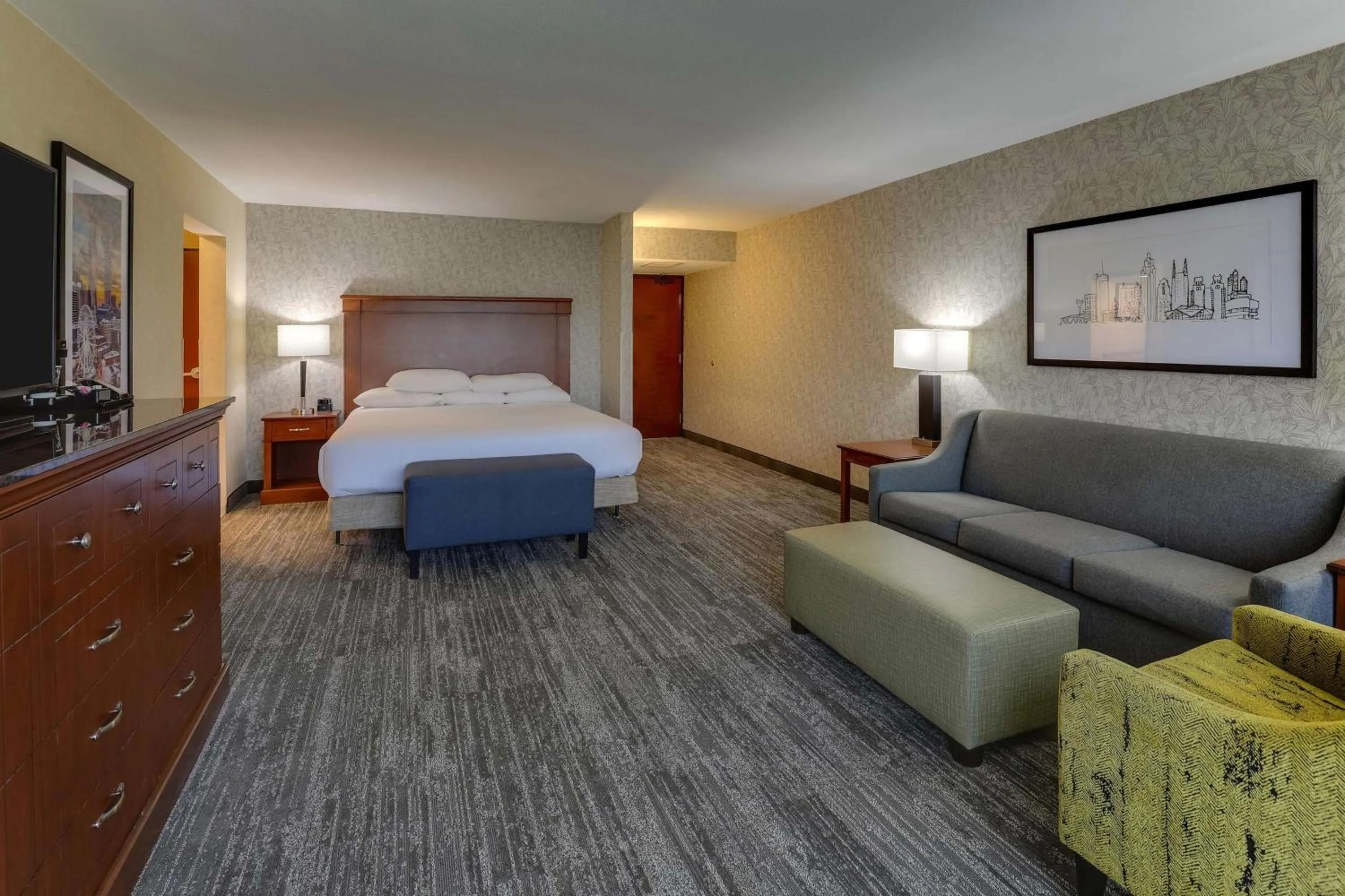 Bedroom, Bed in Drury Inn & Suites Atlanta Marietta