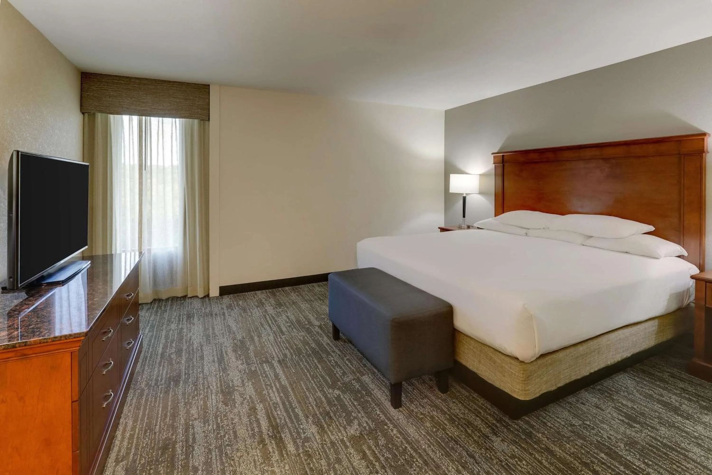 Bedroom, Bed in Drury Inn & Suites Atlanta Marietta