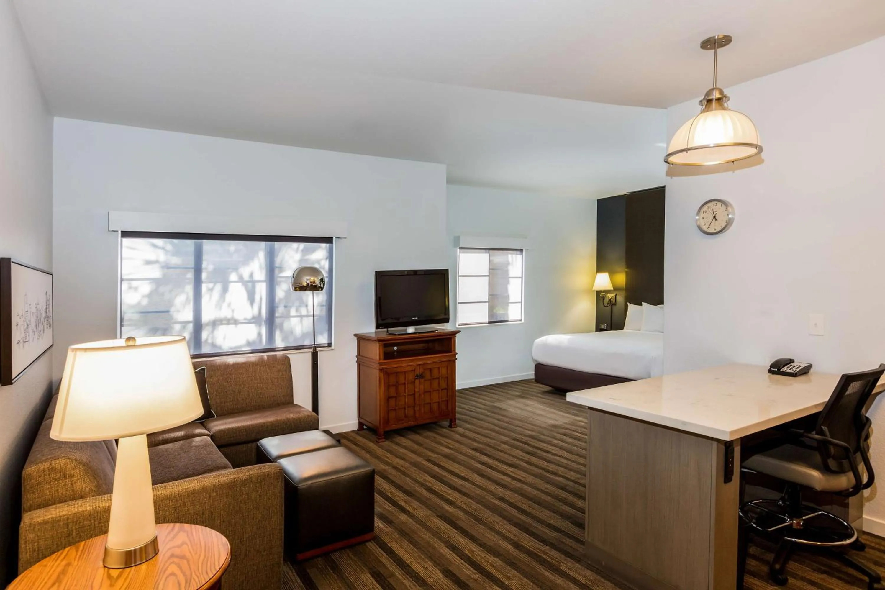 Photo of the whole room in Hyatt House San Ramon