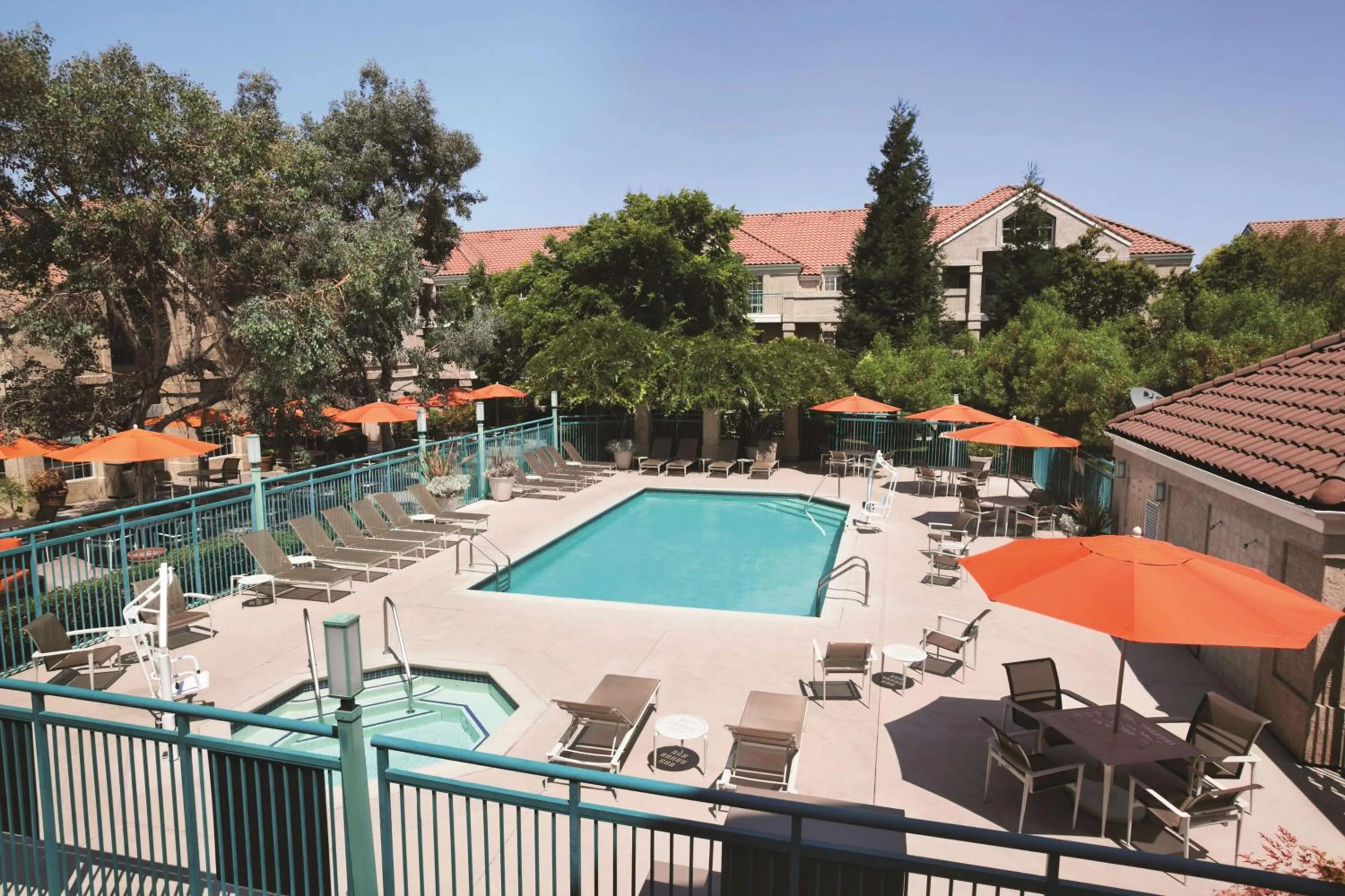 Swimming pool in Hyatt House Pleasanton