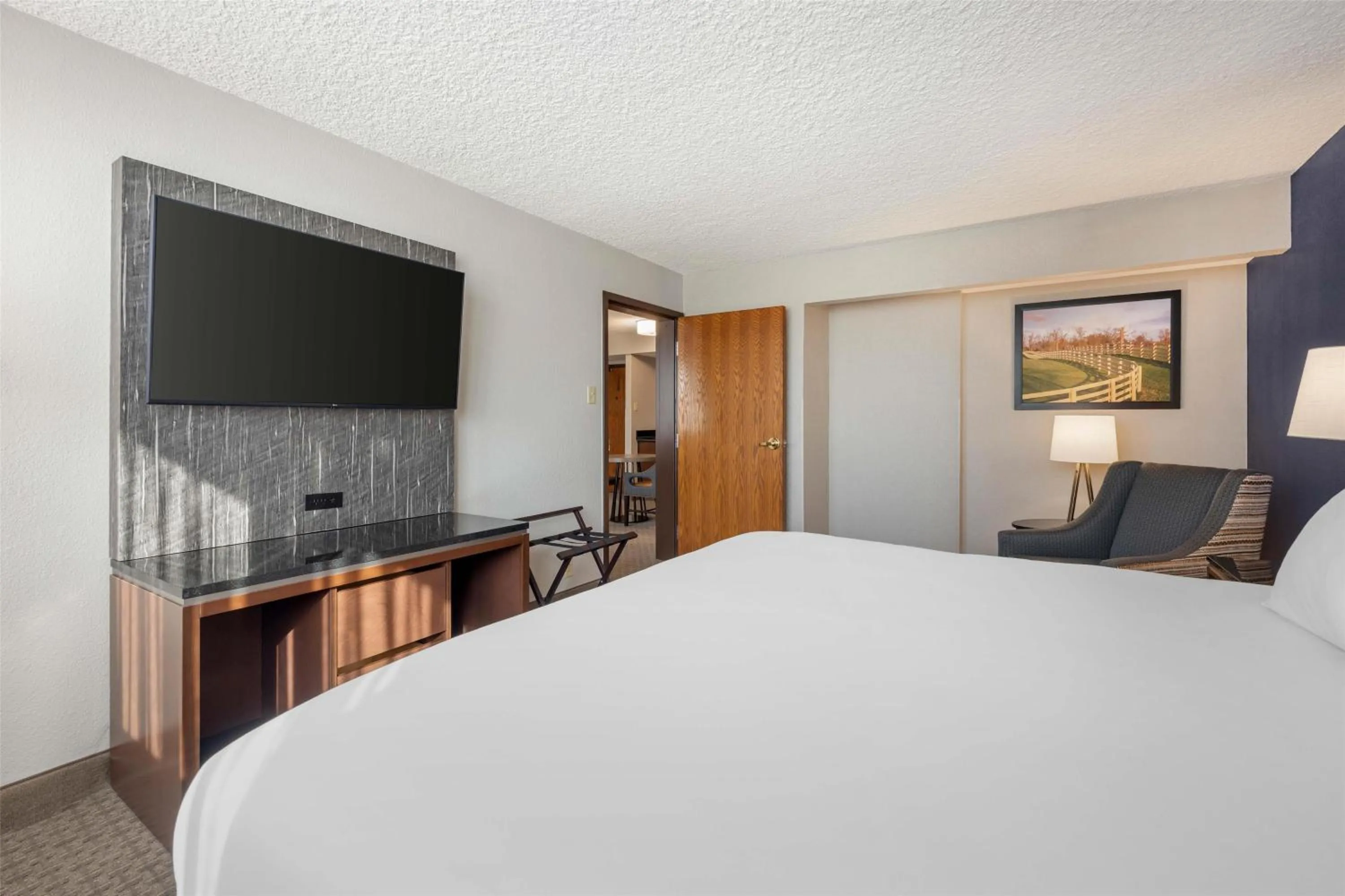 Bedroom, Bed in Drury Inn & Suites Paducah