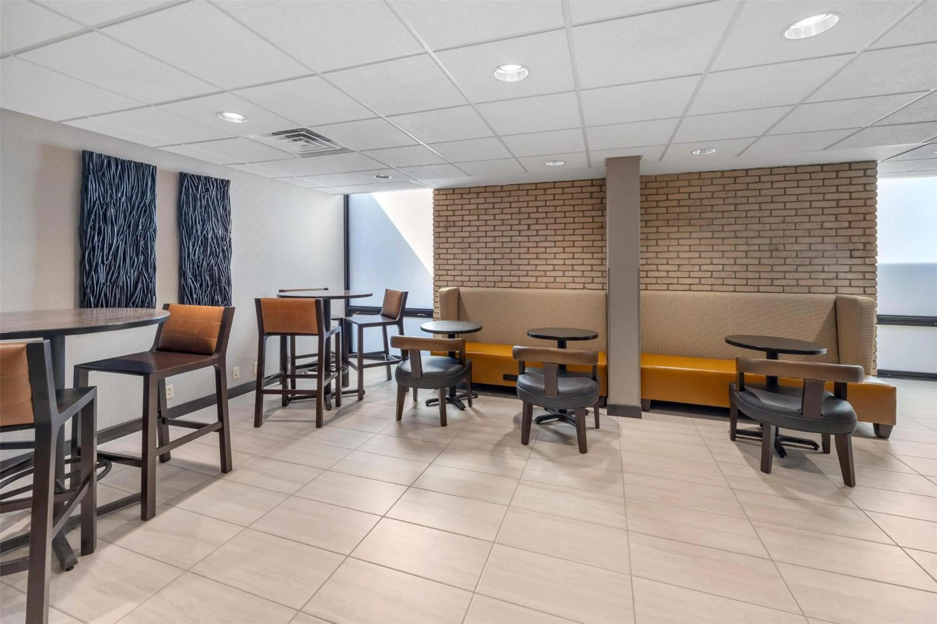 Lounge or bar in Drury Inn & Suites Paducah