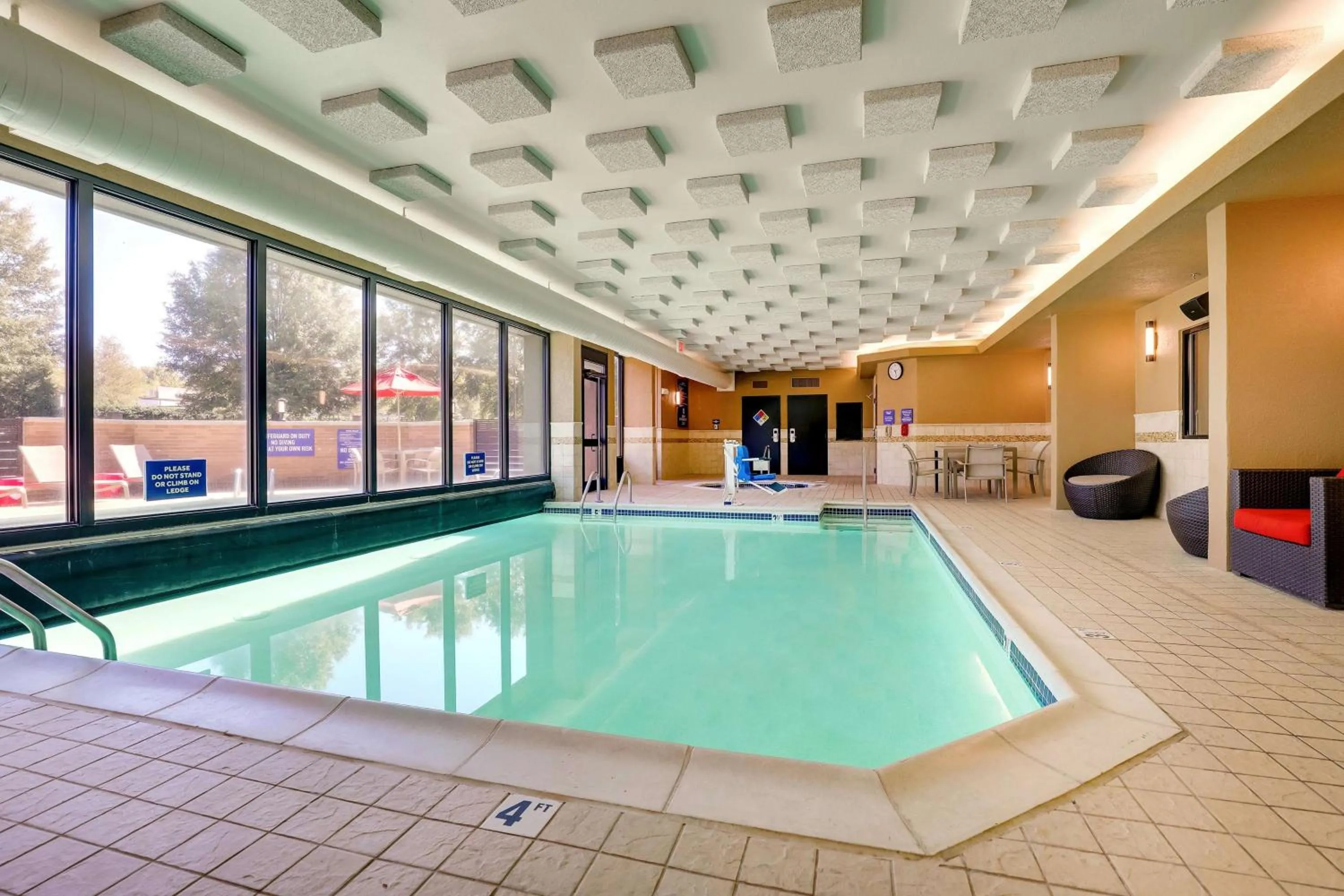 Pool view in Drury Inn & Suites Charlotte University Place