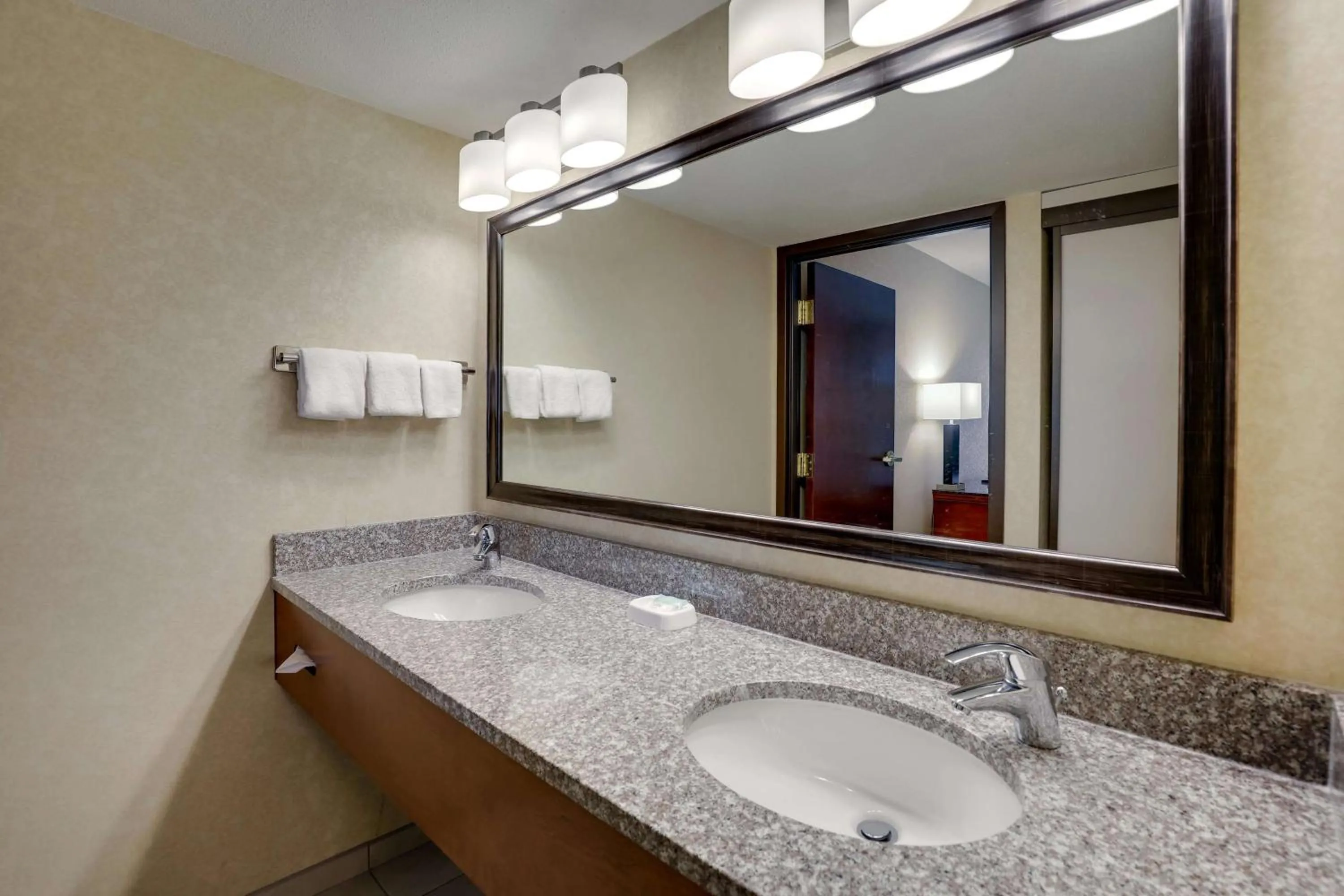 Bedroom in Drury Inn & Suites Charlotte University Place