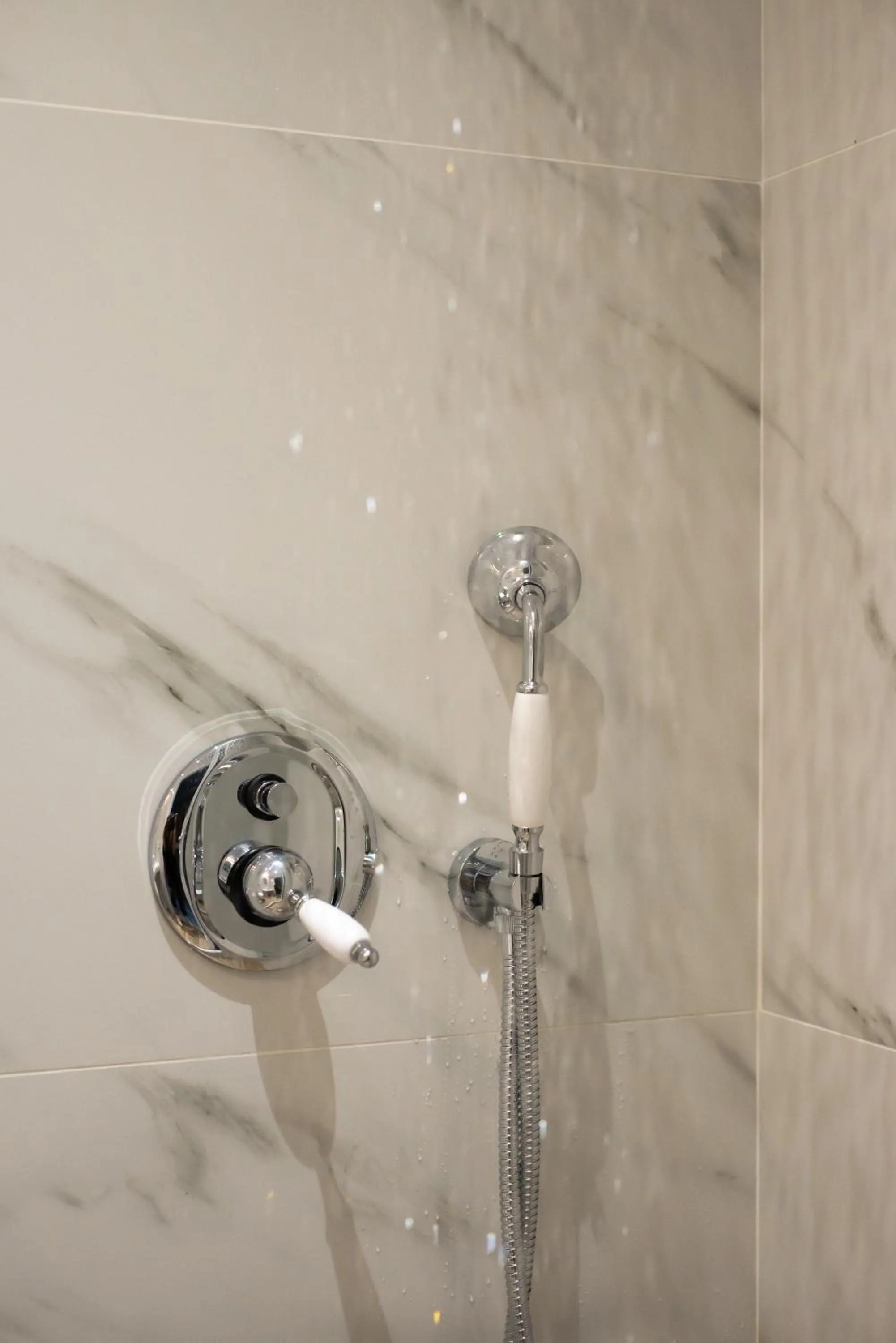 The Corfos Hills House