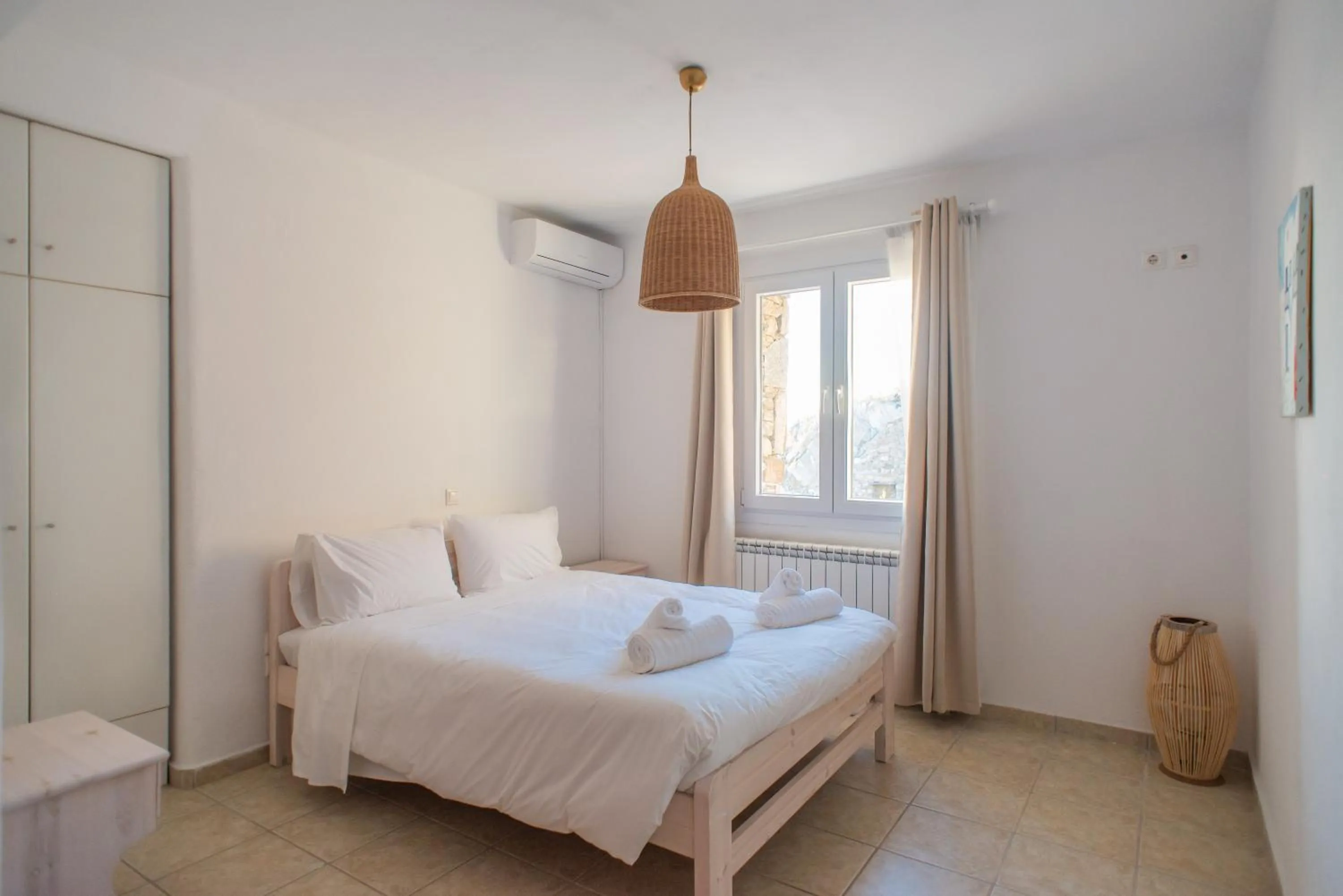 The Corfos Hills House