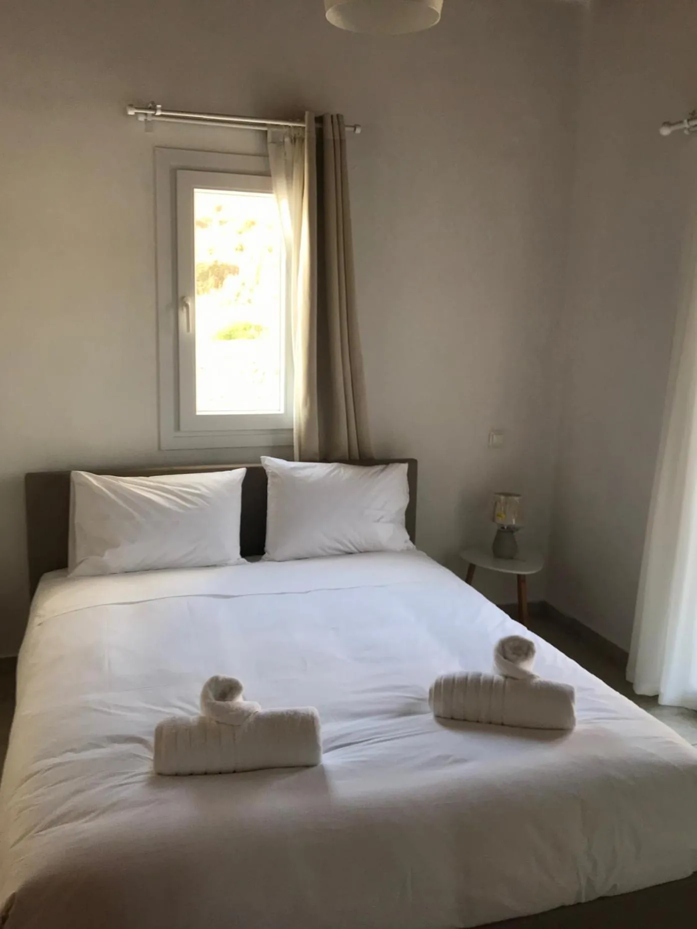 The Corfos Hills House