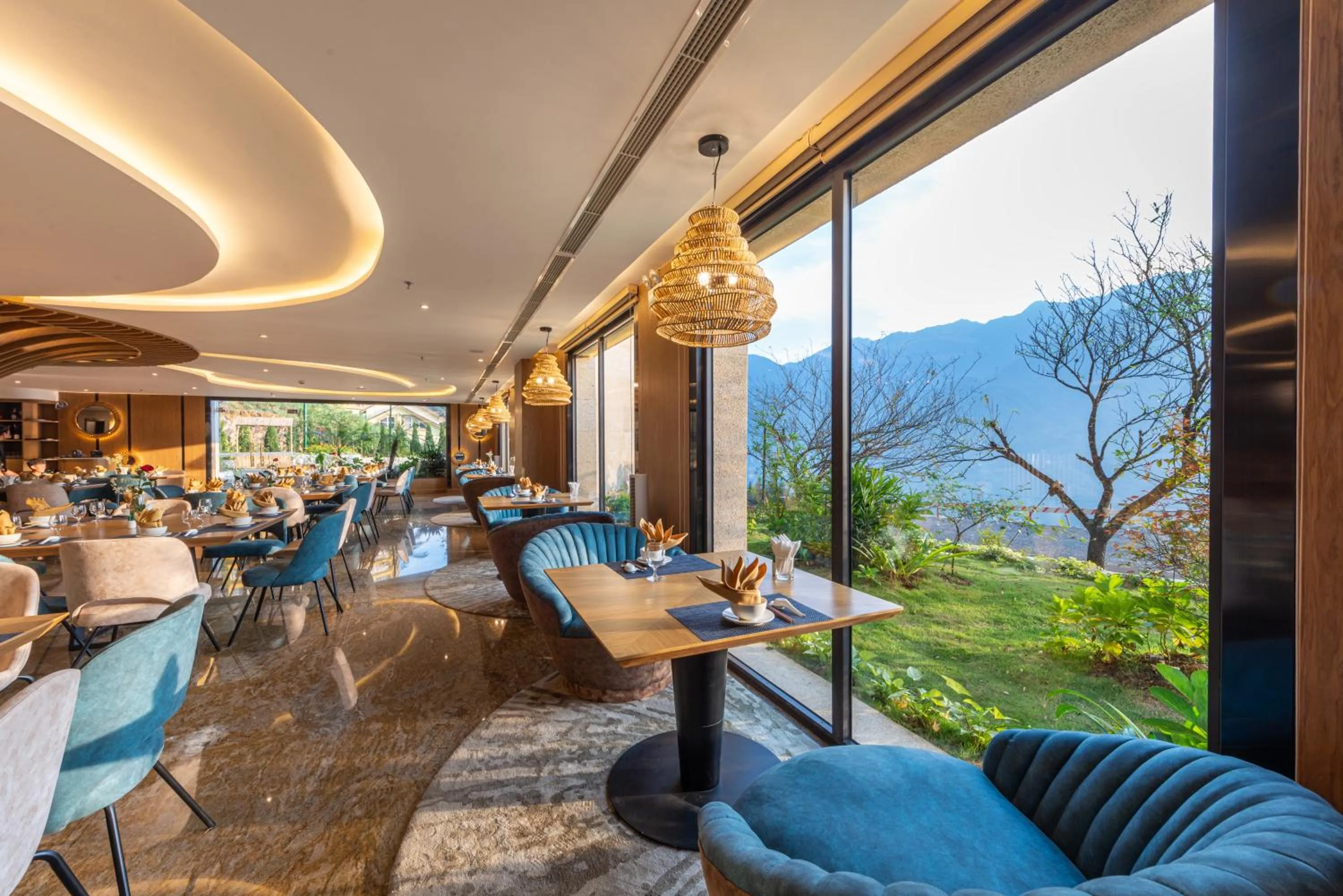 Restaurant/places to eat in KK Sapa Hotel