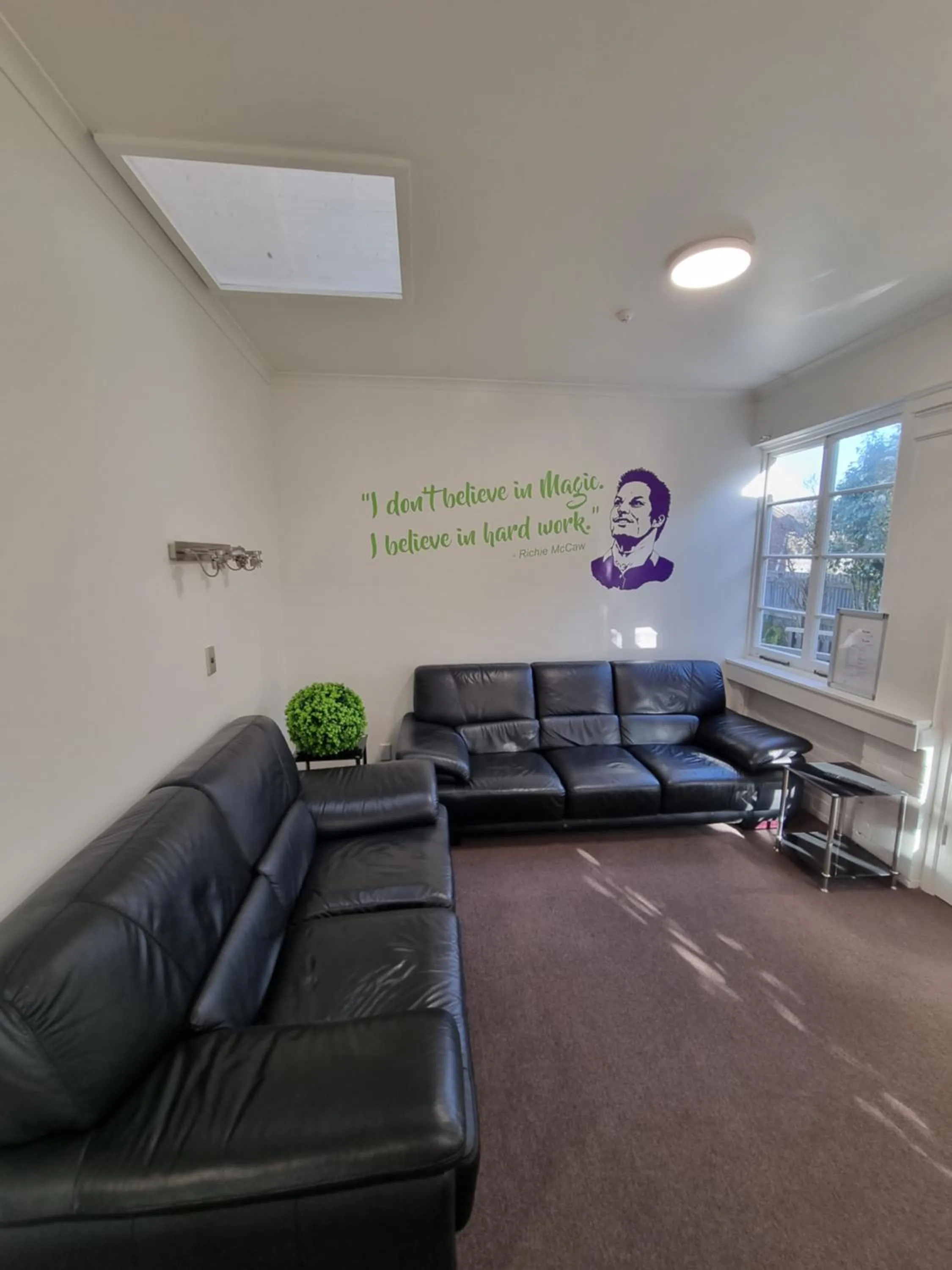 Communal lounge/ TV room in Stay Timaru