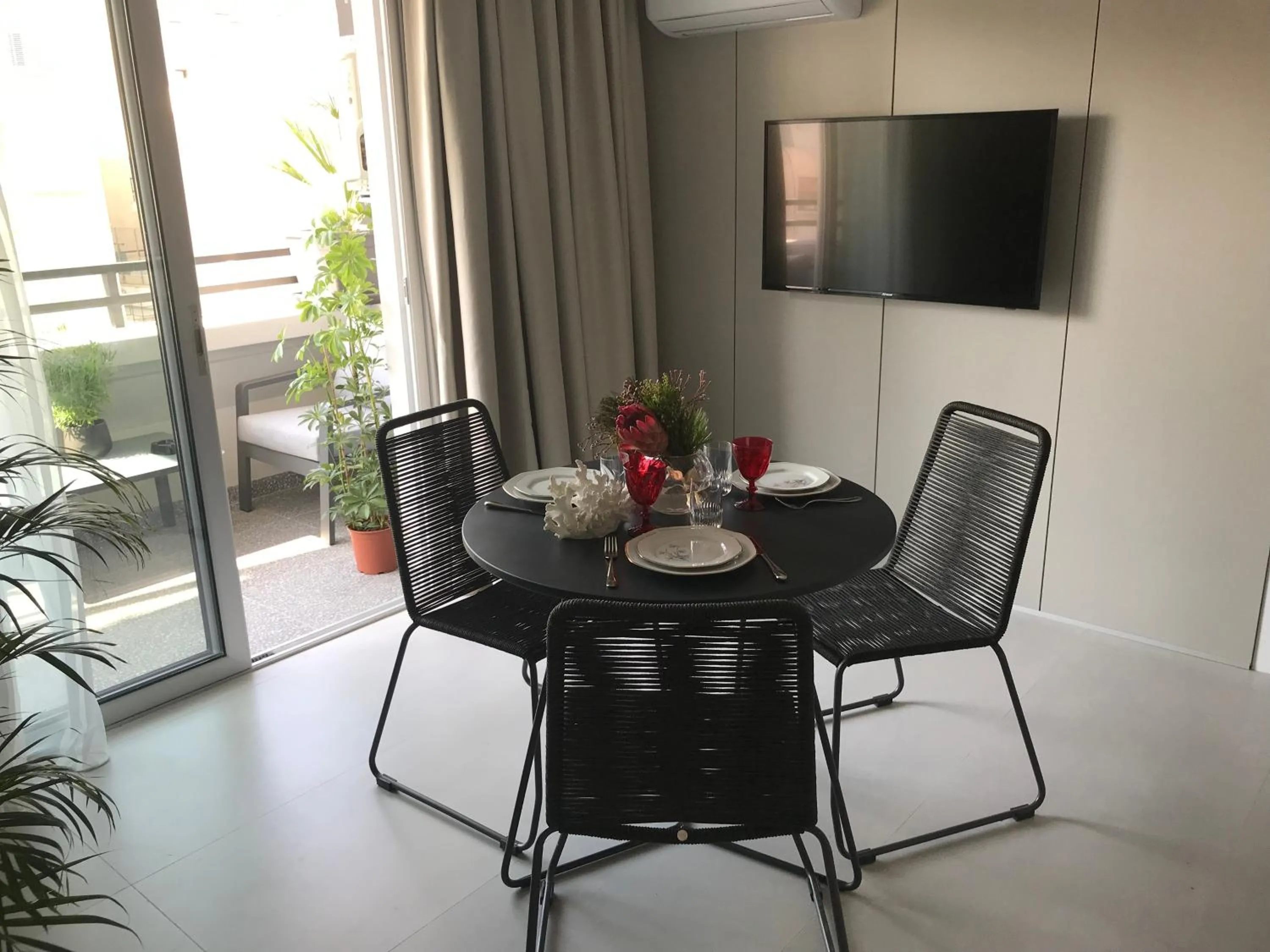 Dining area in Levante Holiday Apartments