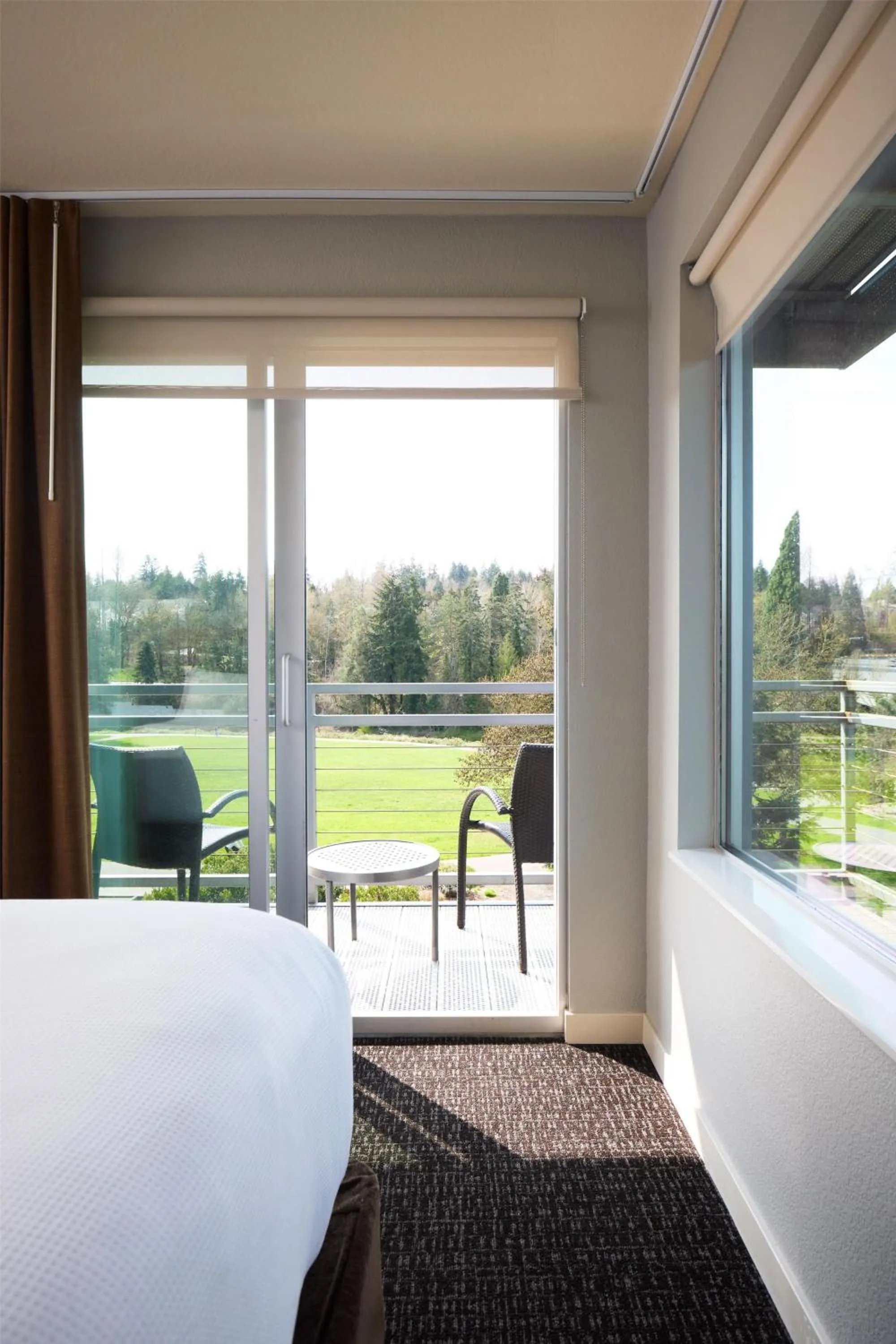 Photo of the whole room, Bed in Hyatt House Seattle/Redmond